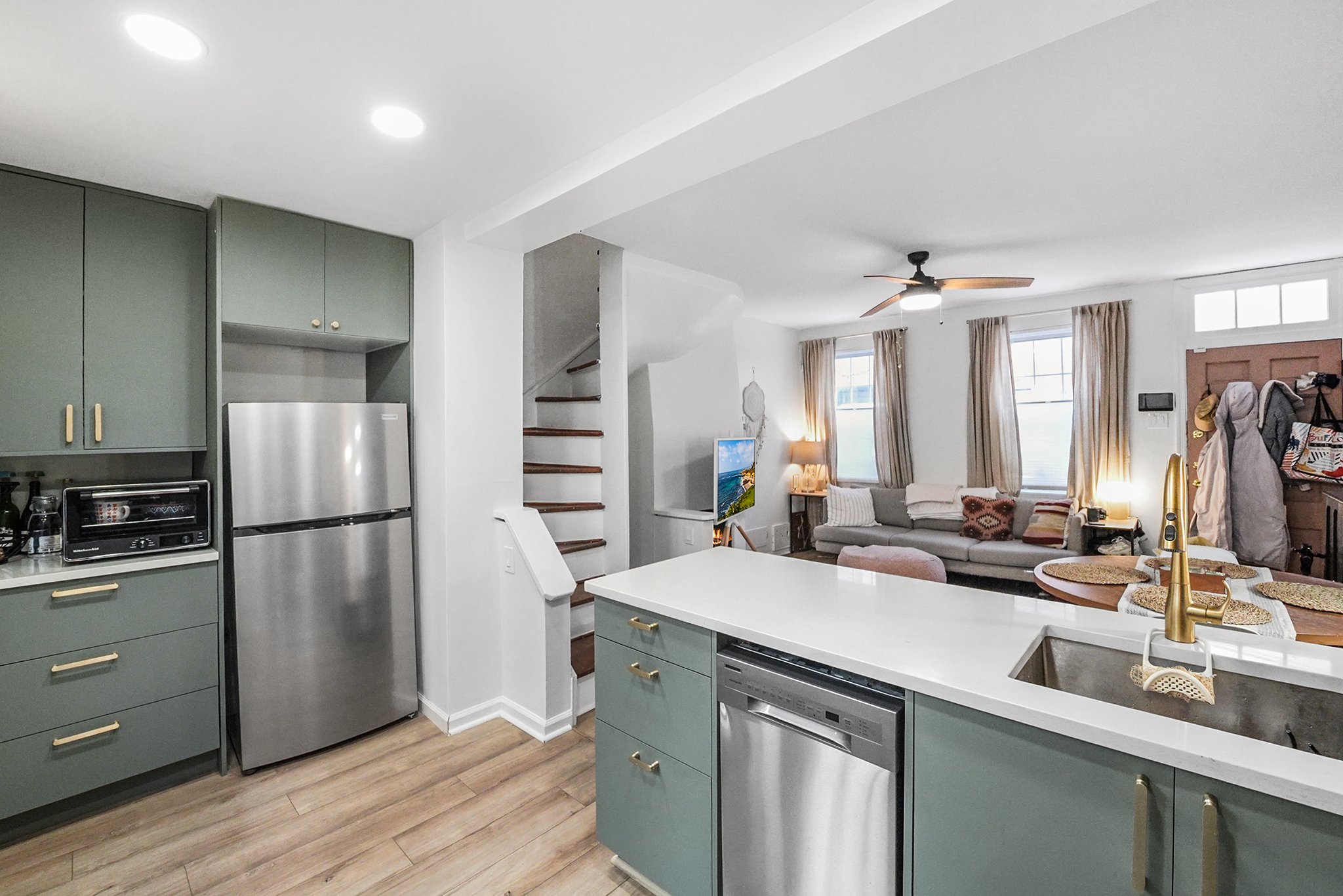 914 S Delhi St Philadelphia, PA-12.jpg