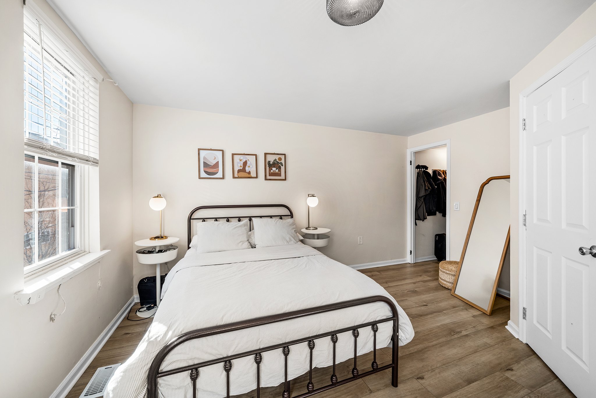 914 South Delhi Street