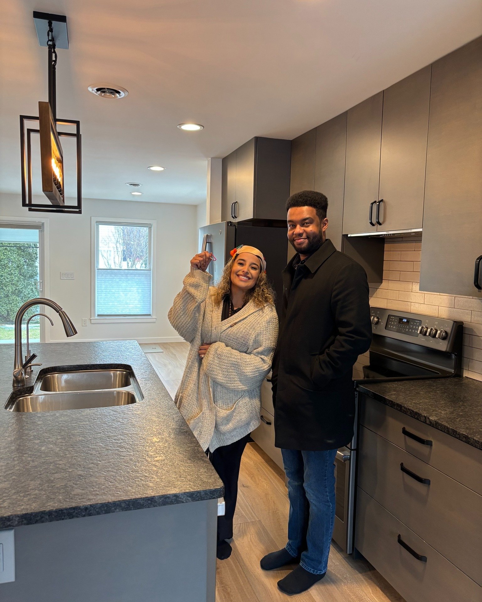 Happy closing day to Nada and Ali! WOW this one was a journey, but so worth it in the end! Nada and @rachelfrancesshaw started chatting back in July. There was an offer made but then that addy didn't work out and had to terminate. Don't worry because