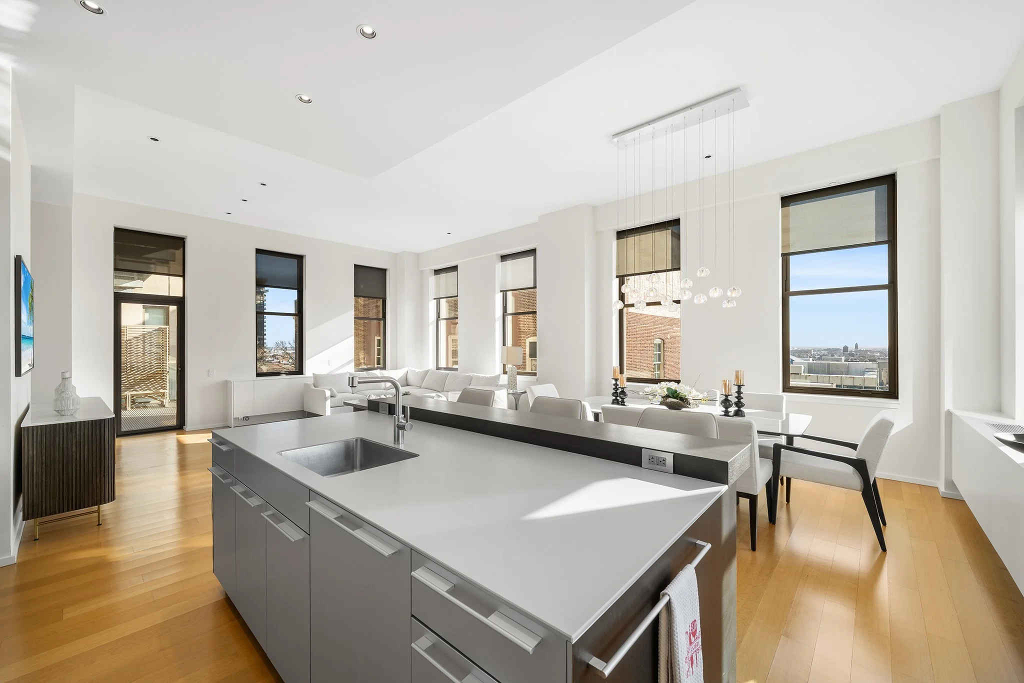 210 W Washington Sq #6SW-31.jpg