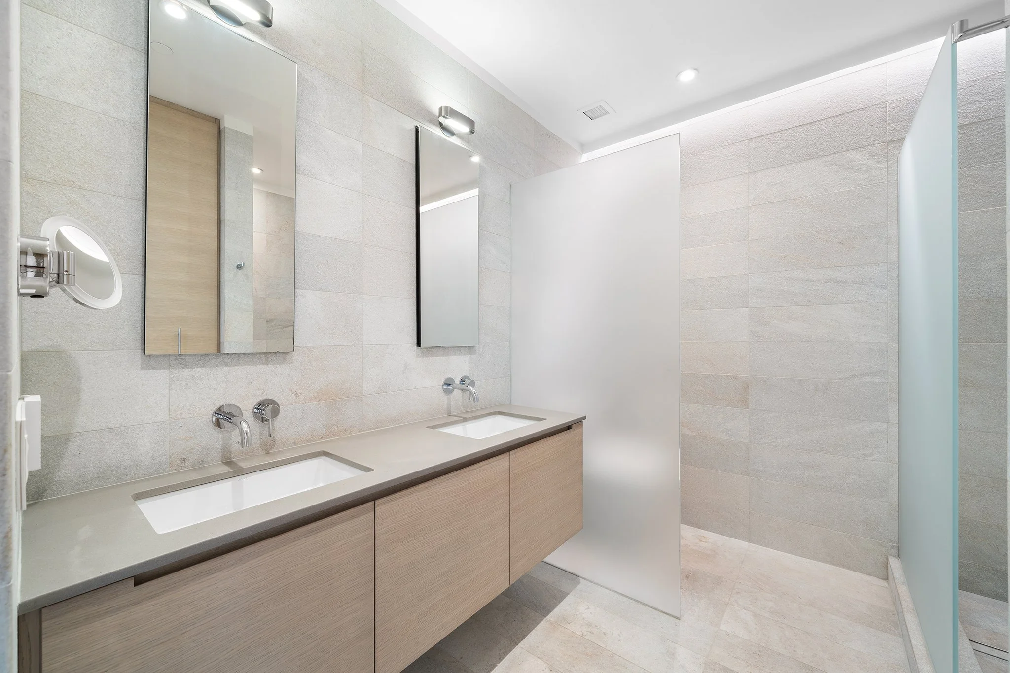 210 W Washington Sq #6SW-40.jpg