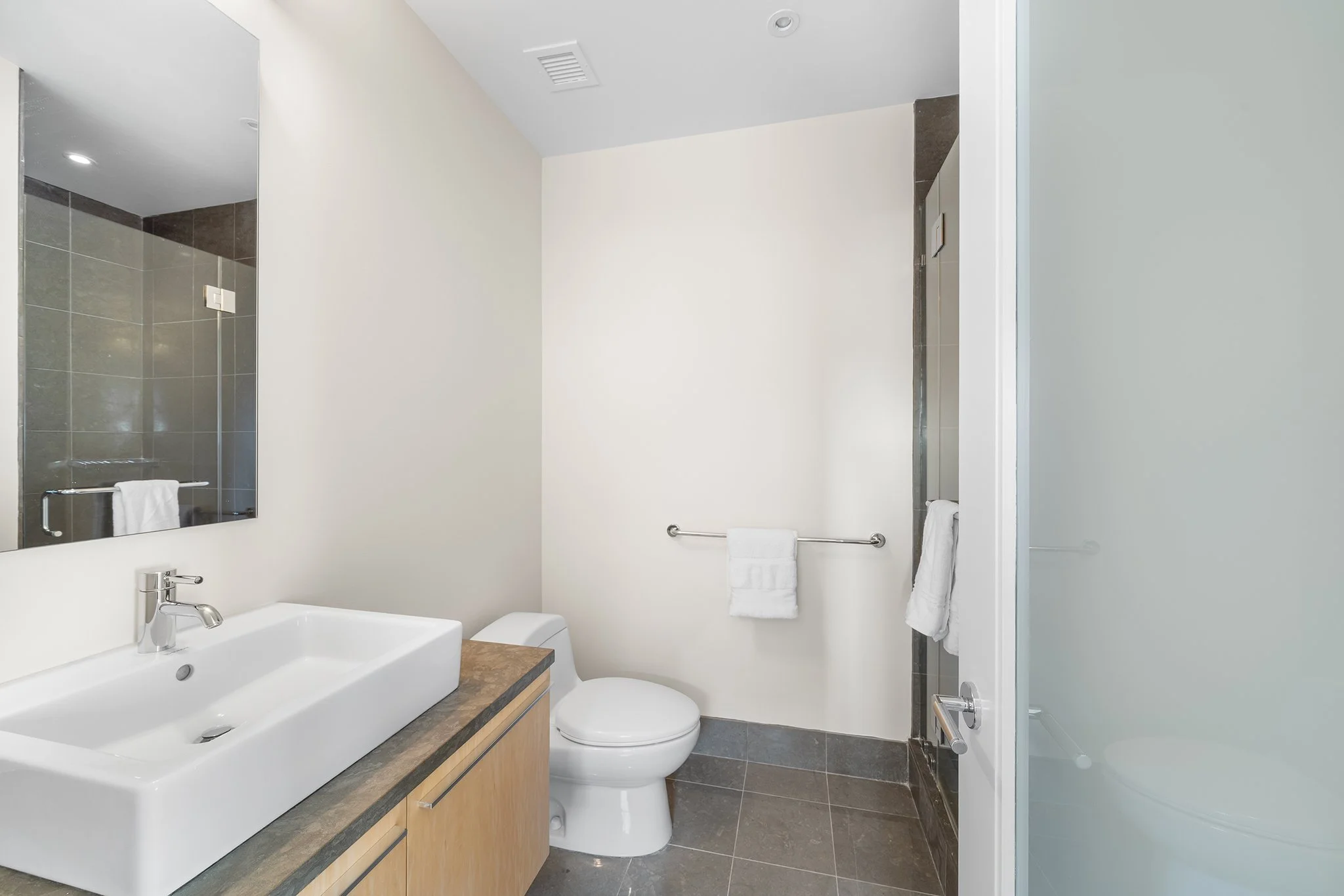 210 W Washington Sq #6SW-50.jpg