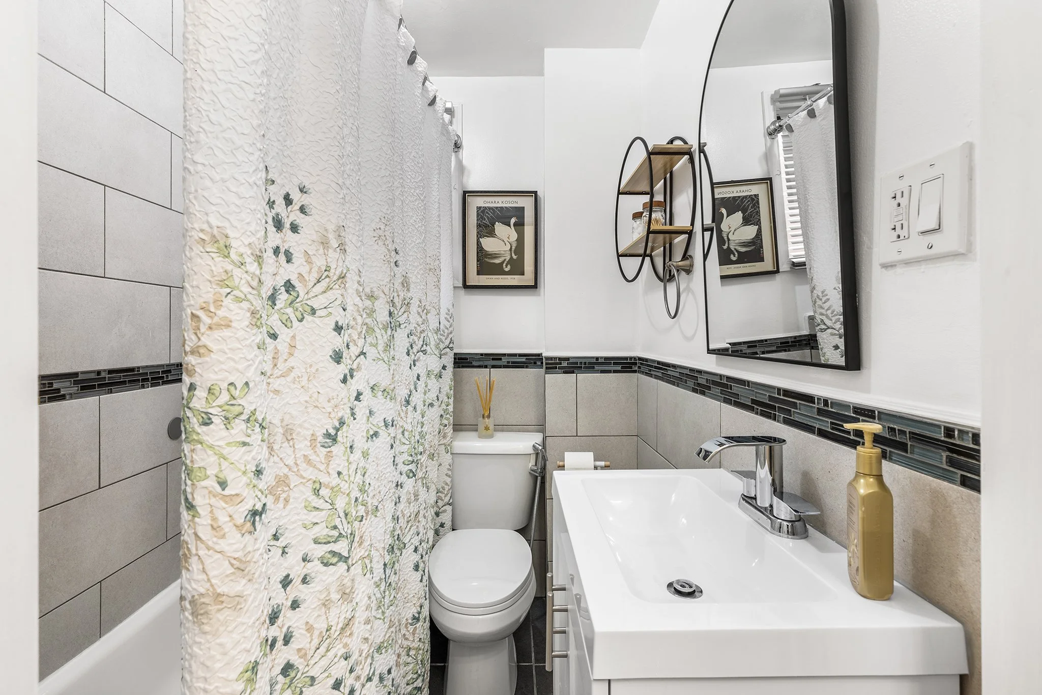 2335 S Chadwick St, Phila PA-14.jpg