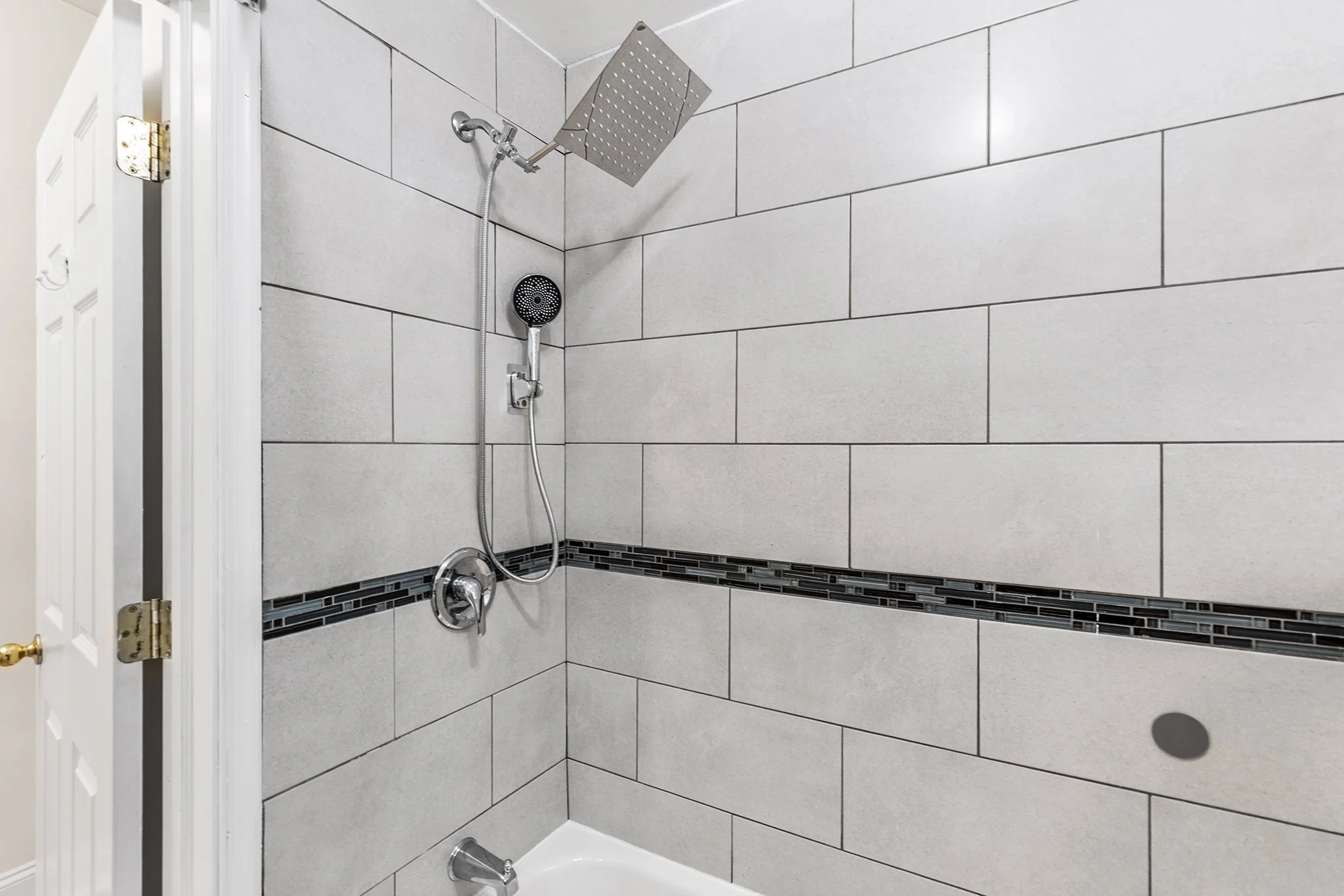 2335 S Chadwick St, Phila PA-15.jpg