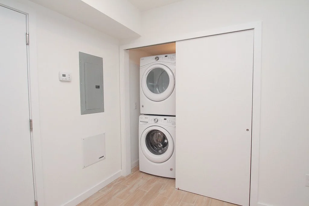 1 Bedroom Unit Laundry.jpg