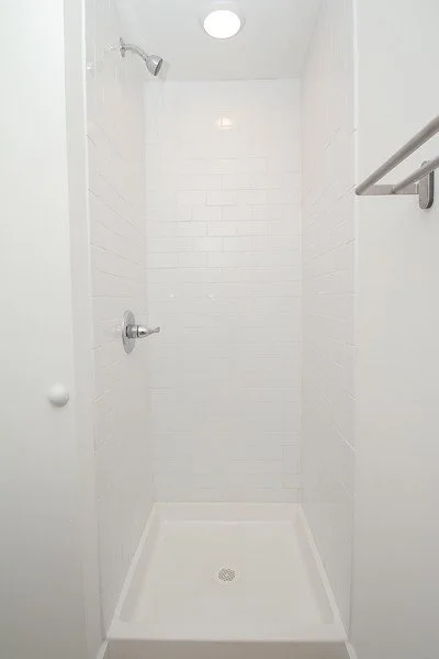 1 Bedroom Unit Shower.jpg