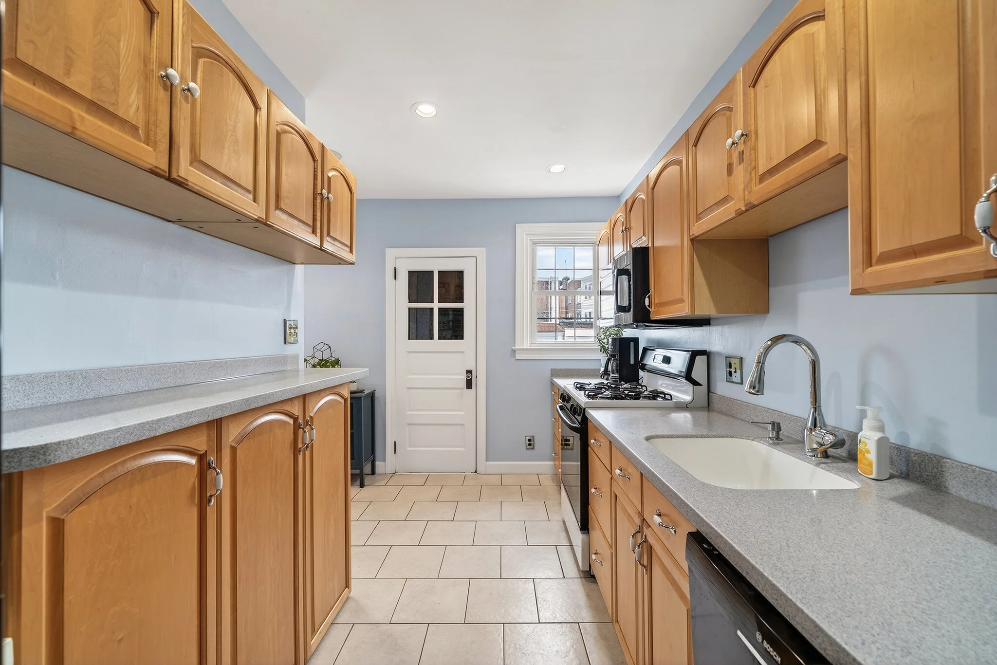 990 E Godfrey Ave, PHILADELPHIA, PA-17.jpg