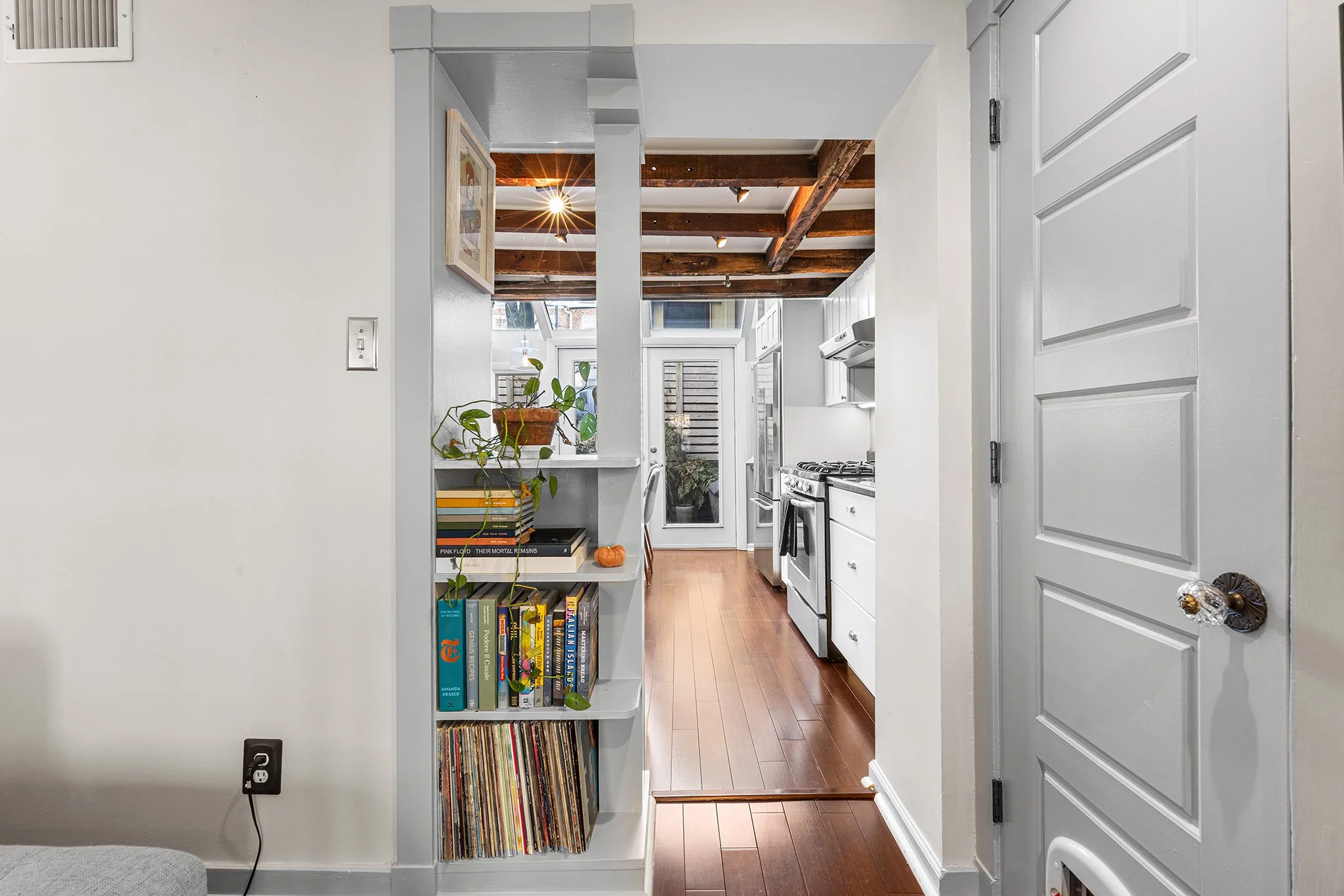 442 Fitzwater St Philadelphia PA-07.jpg