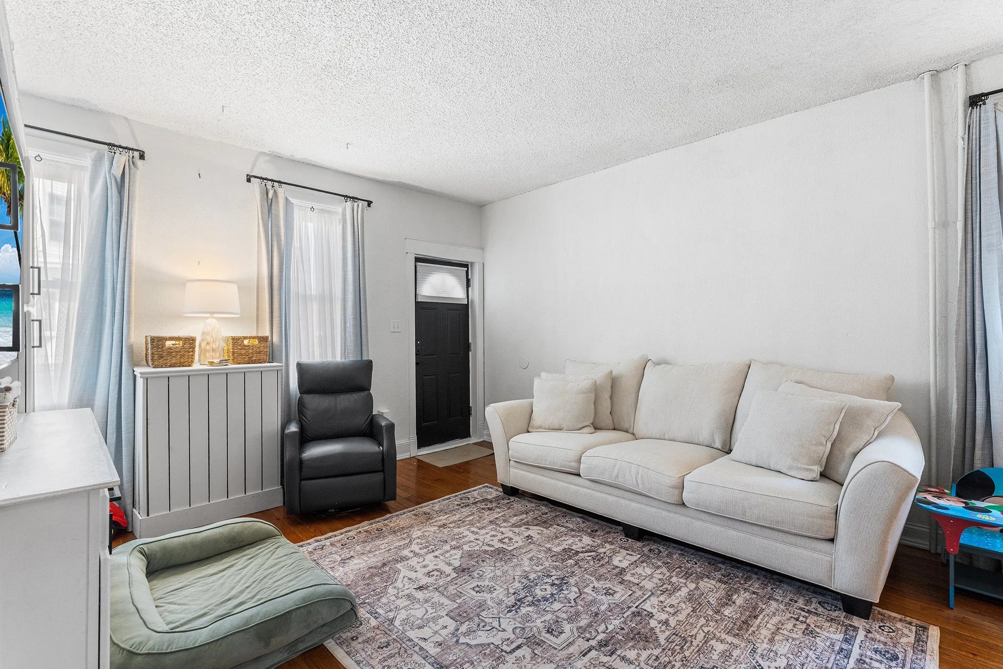 4549 Salmon St, Philadelphia, PA-06.jpg