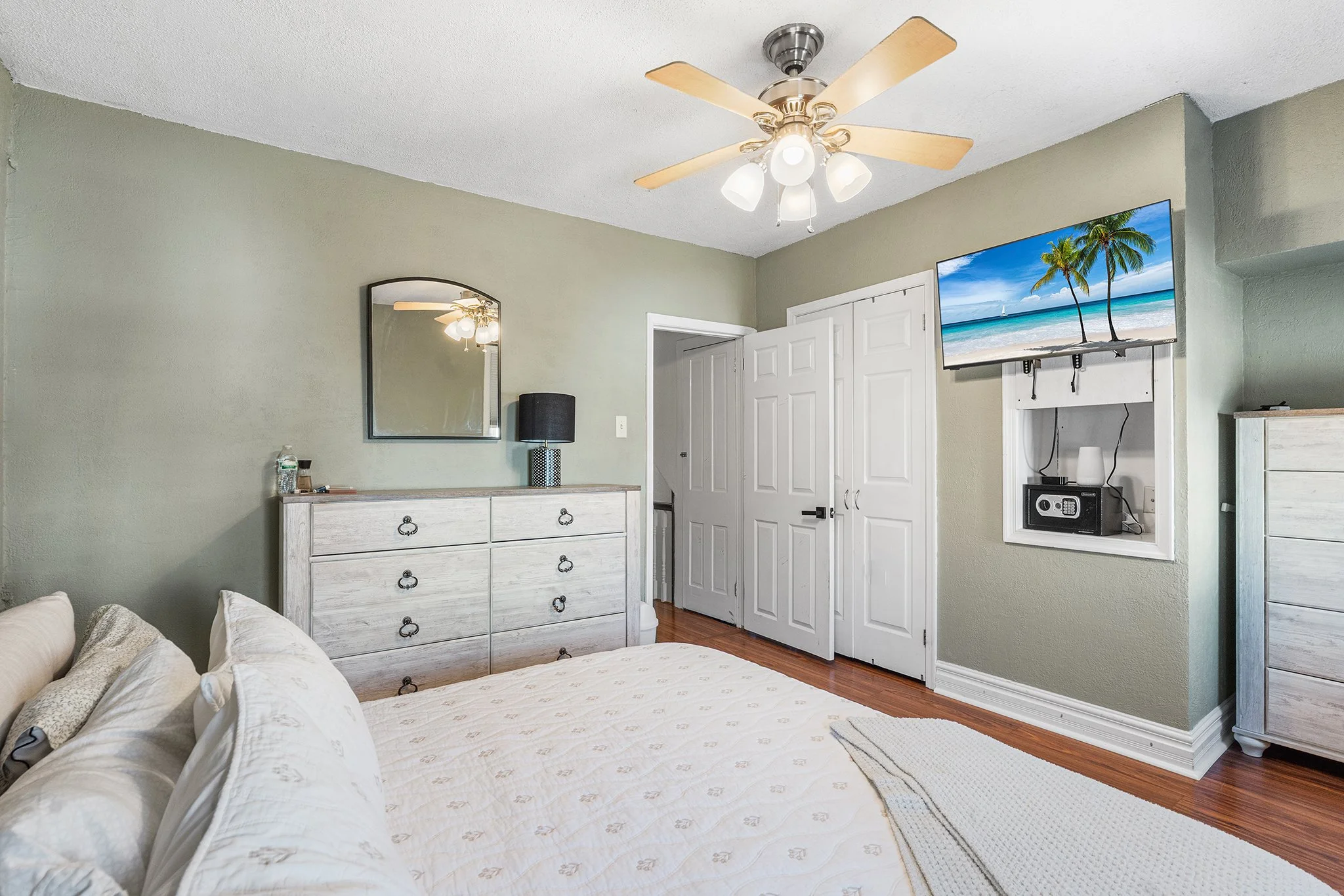 4549 Salmon St, Philadelphia, PA-24.jpg