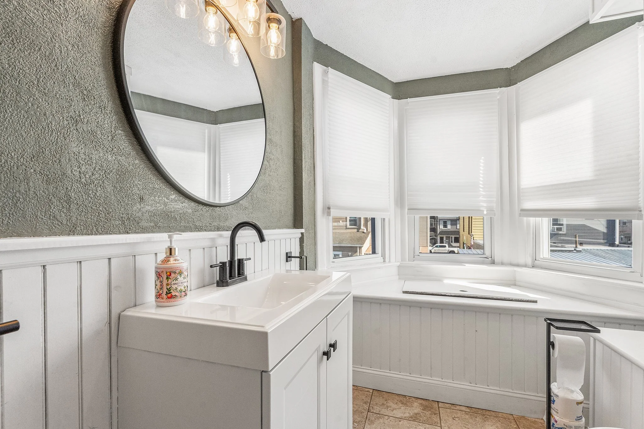 4549 Salmon St, Philadelphia, PA-19.jpg