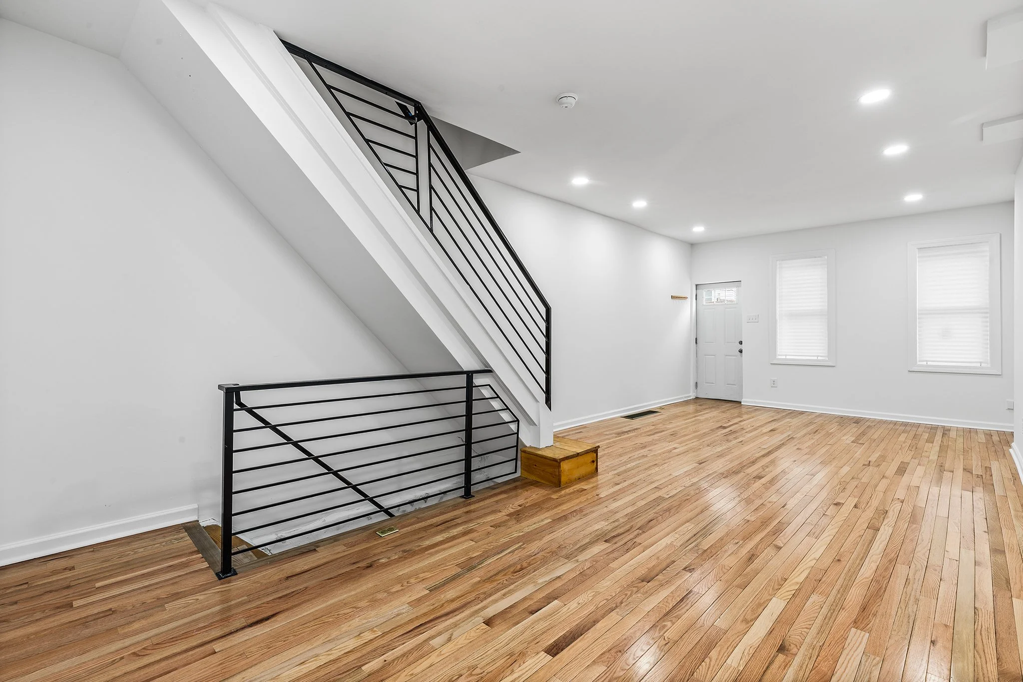 ✨JUST LISTED✨ A nice neat two bedroom (with two FULL baths!) in #brewerytown priced right. For an estimated $1,700/mo (taxes, insurance everything!) you can move right in. Pair that with a home buying program to help with closing costs and down payme