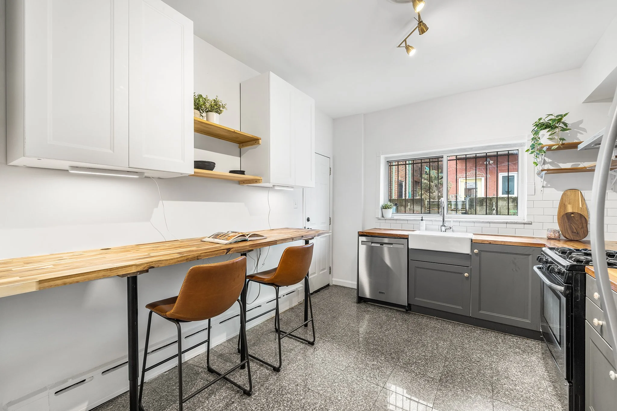 1846 S Chadwick St, Phila PA-16.jpg