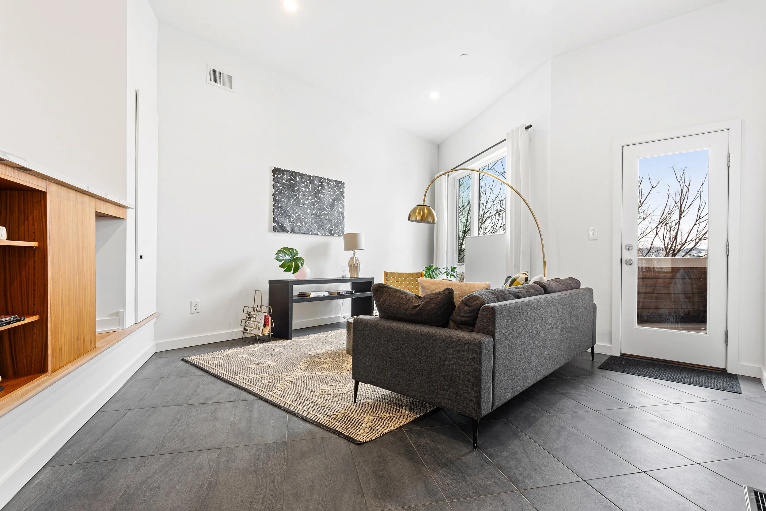 239 Krams Ave-Full-4.jpg