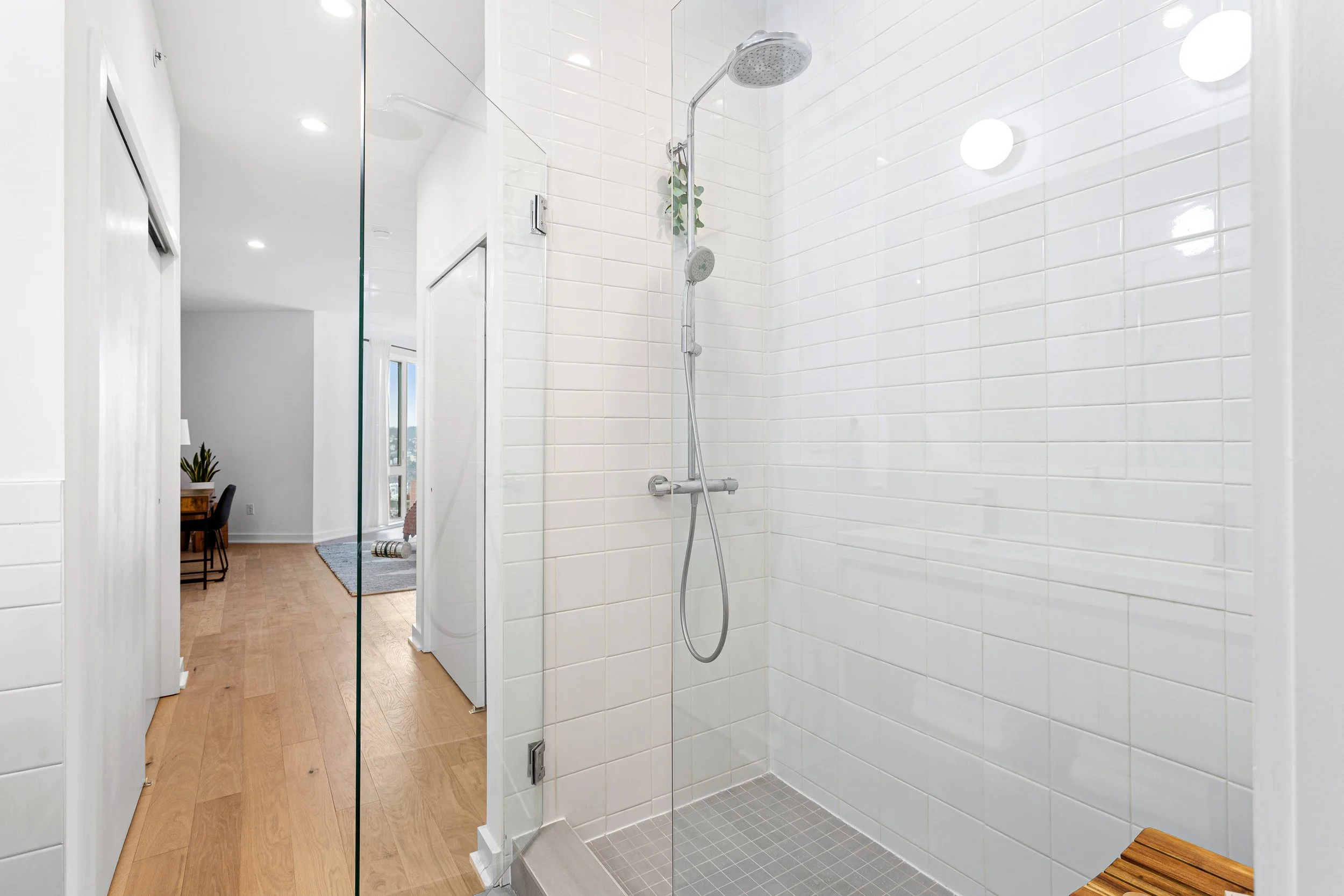 239 Krams Ave-Full-25.jpg