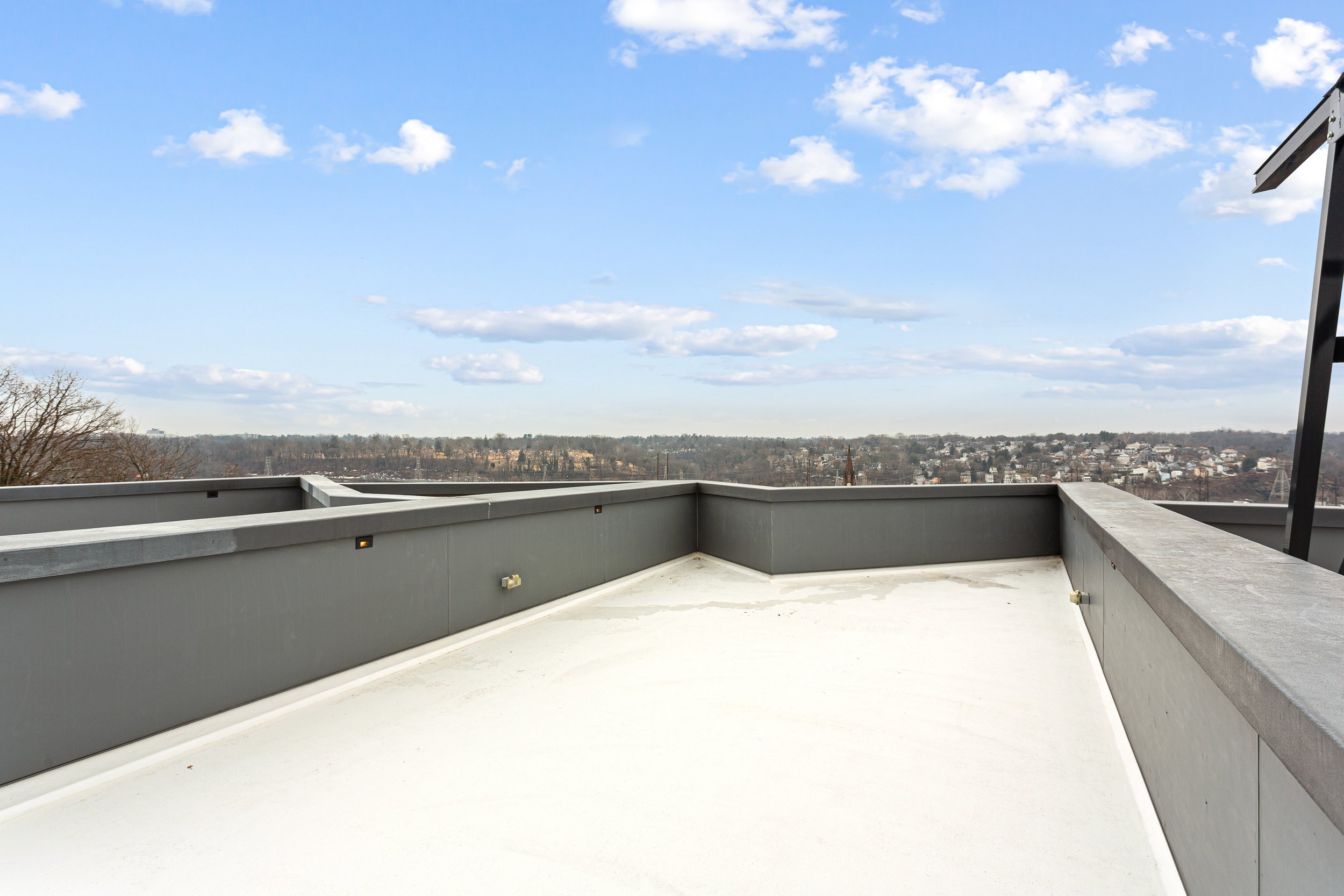 239 Krams Ave-Full-28.jpg