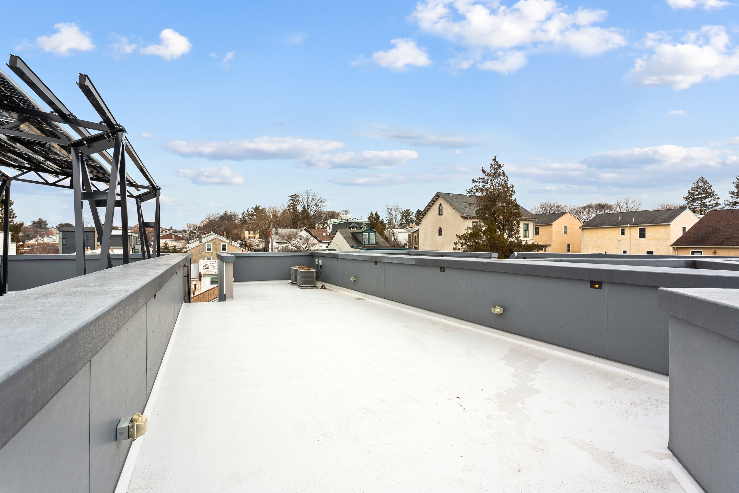 239 Krams Ave-Full-31.jpg