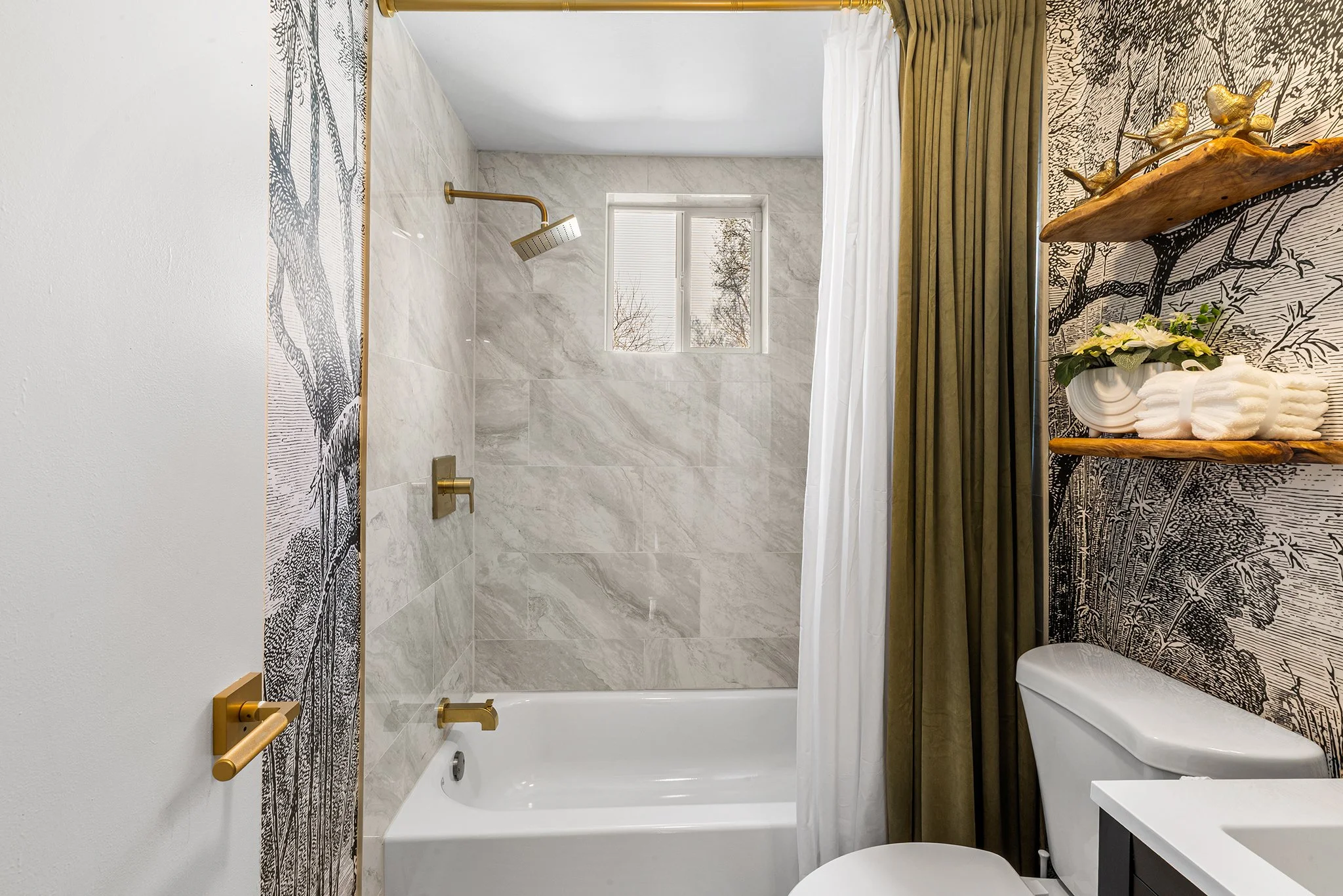 2542 Jasper St, Philadelphia, PA-19.jpg