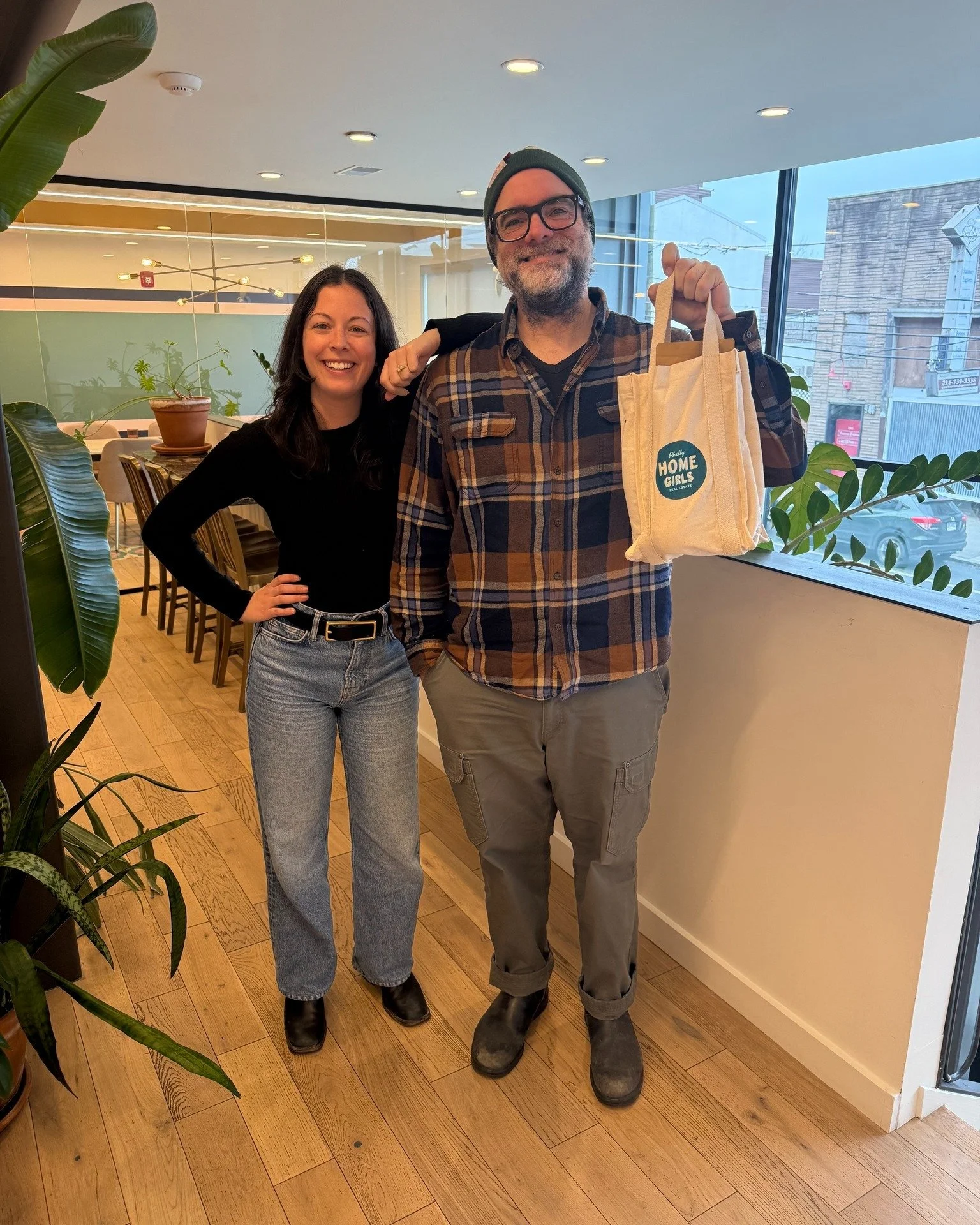 Happy closing and a welcome to Philly for PHG agent @k8mccann 's client Nick! He wanted to leave the wilds of Maine (ok, not too wild as it was the city of Portland) for our beautiful city. He virtually joined us for our homebuyer workshop in Decembe