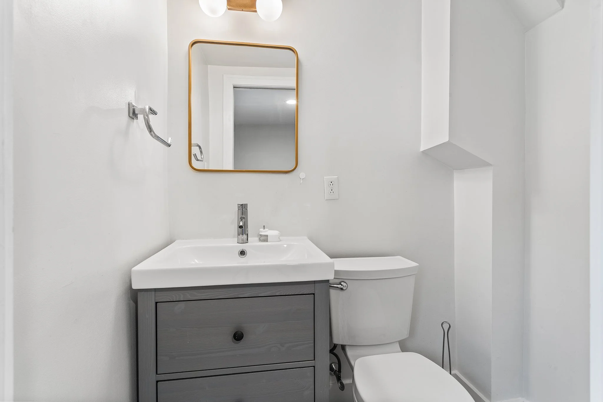 2340 W Thompson St Phila, PA-17.jpg