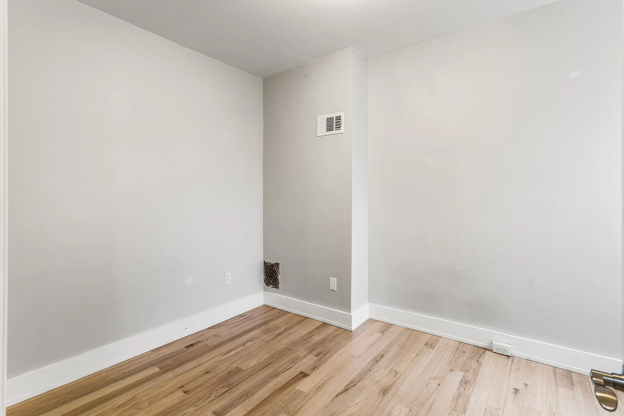 2340 W Thompson St Phila, PA-19.jpg