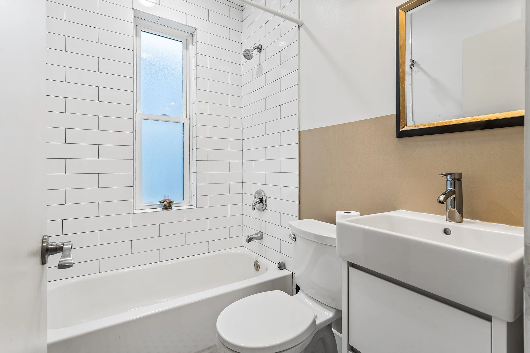 2340 W Thompson St Phila, PA-18.jpg