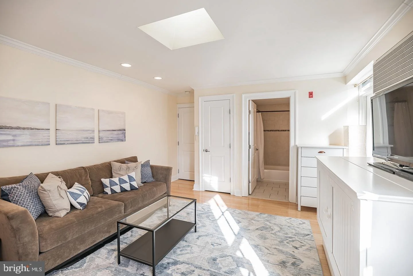 1716 Pine Street #3R