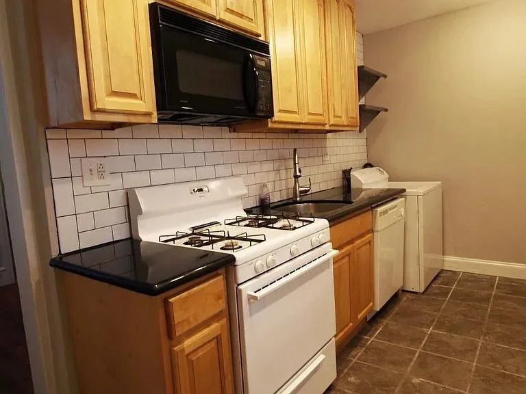 4335 Fleming - 5.jpg