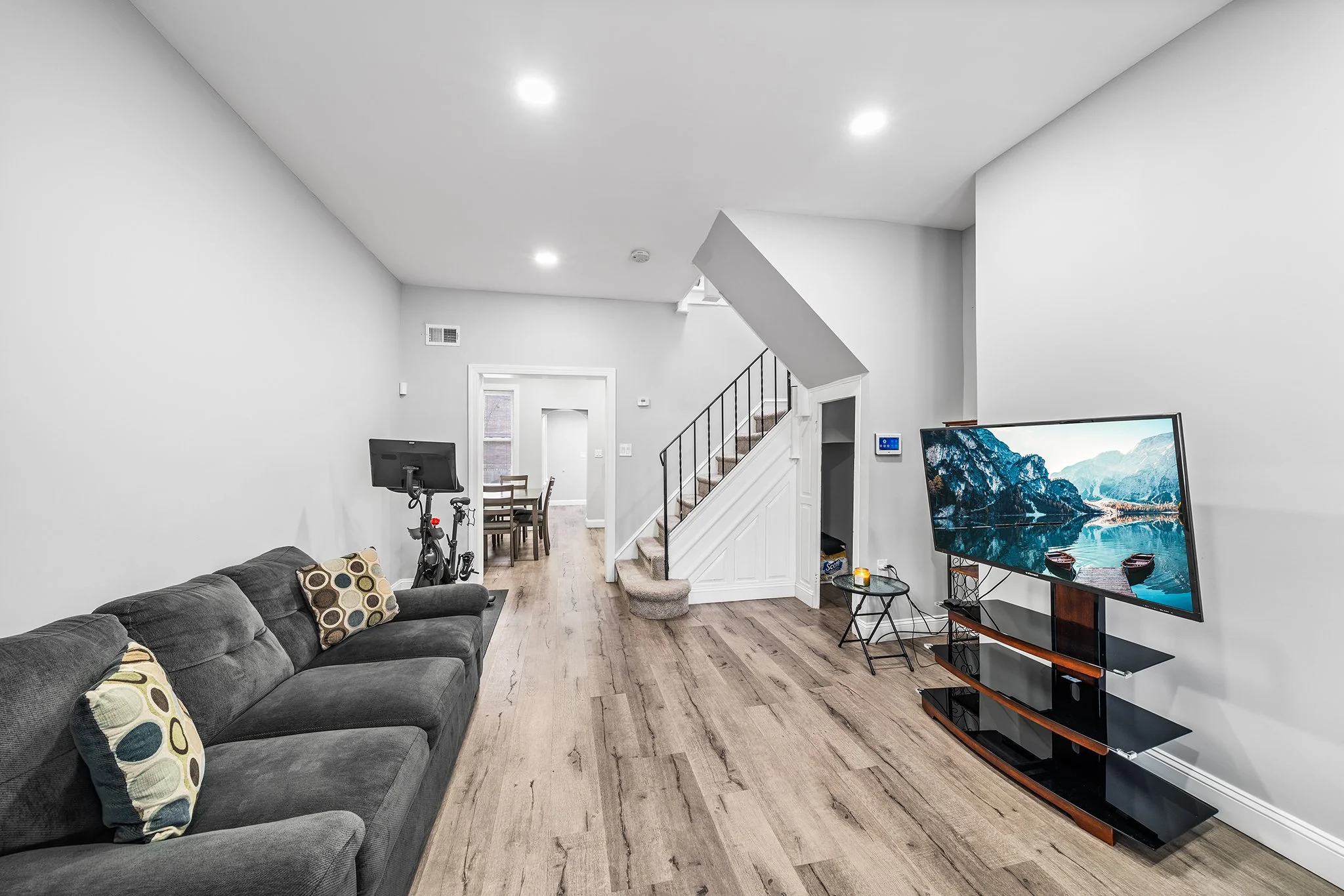 6140 Chew Ave, Philadelphia, PA-07.jpg