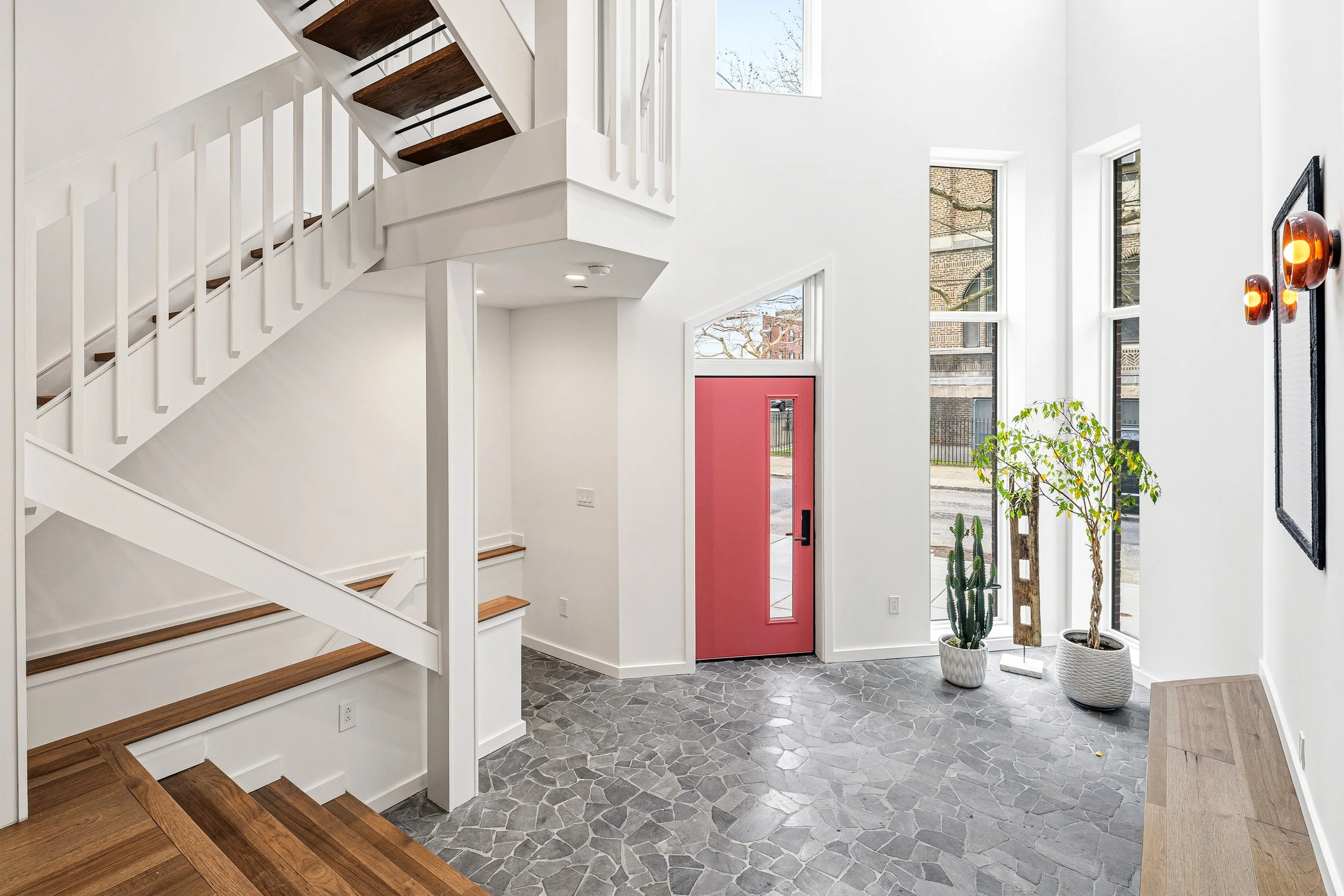 633 E Thompson St-Full-2.jpg