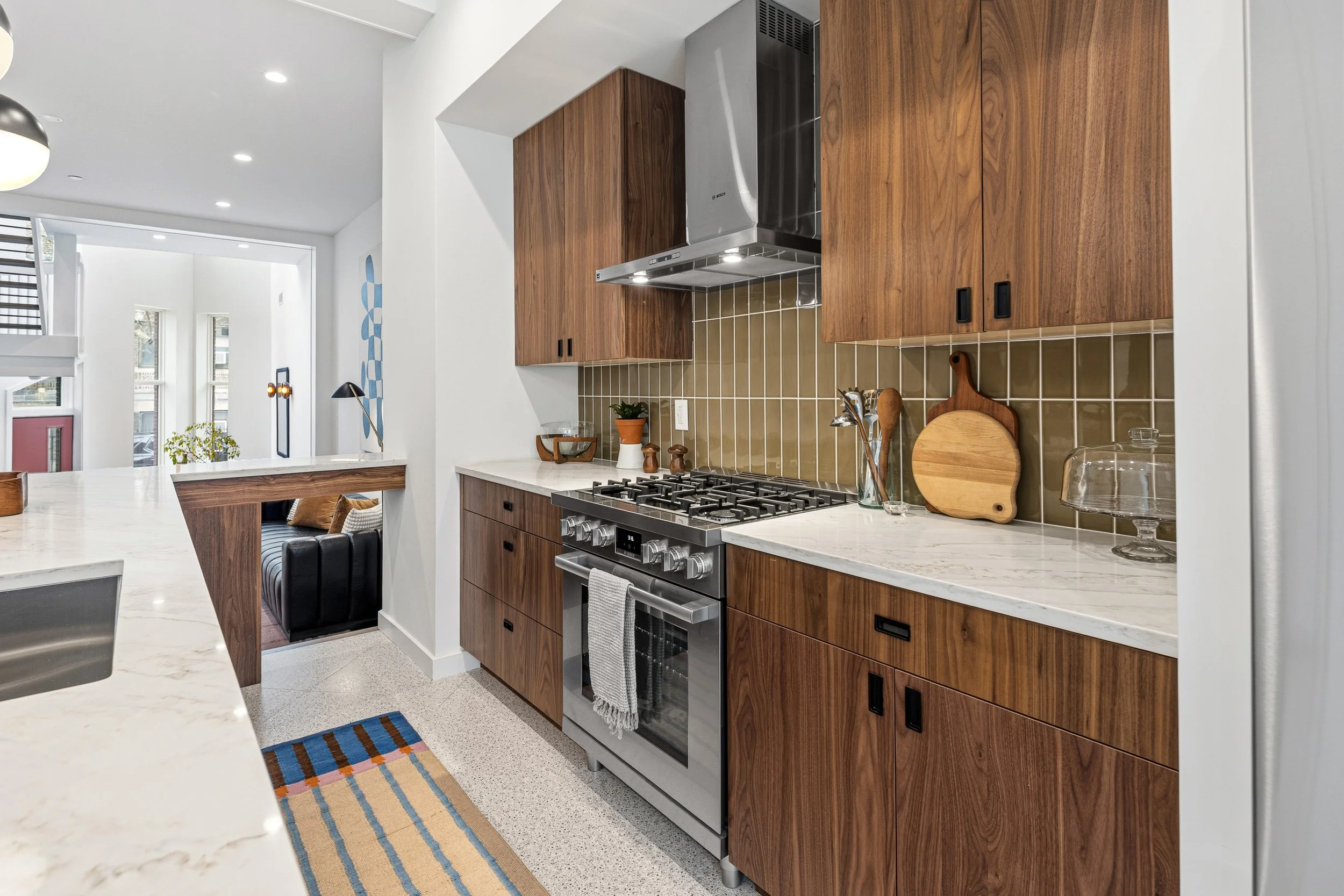 633 E Thompson St-Full-34.jpg