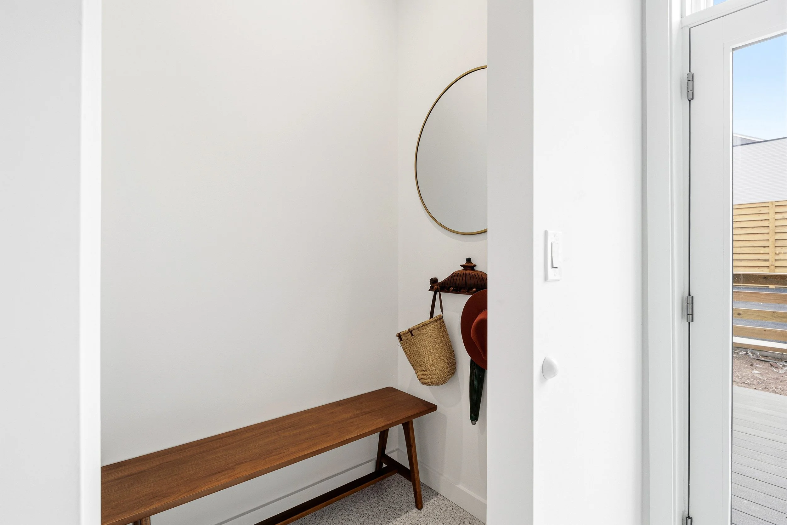 633 E Thompson St-Full-38.jpg