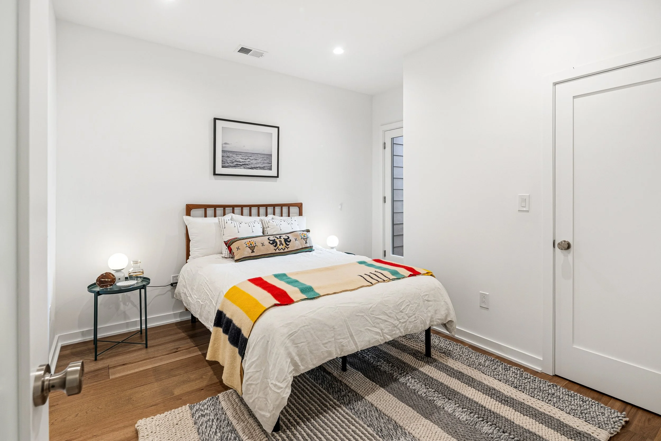 633 E Thompson St-Full-29.jpg