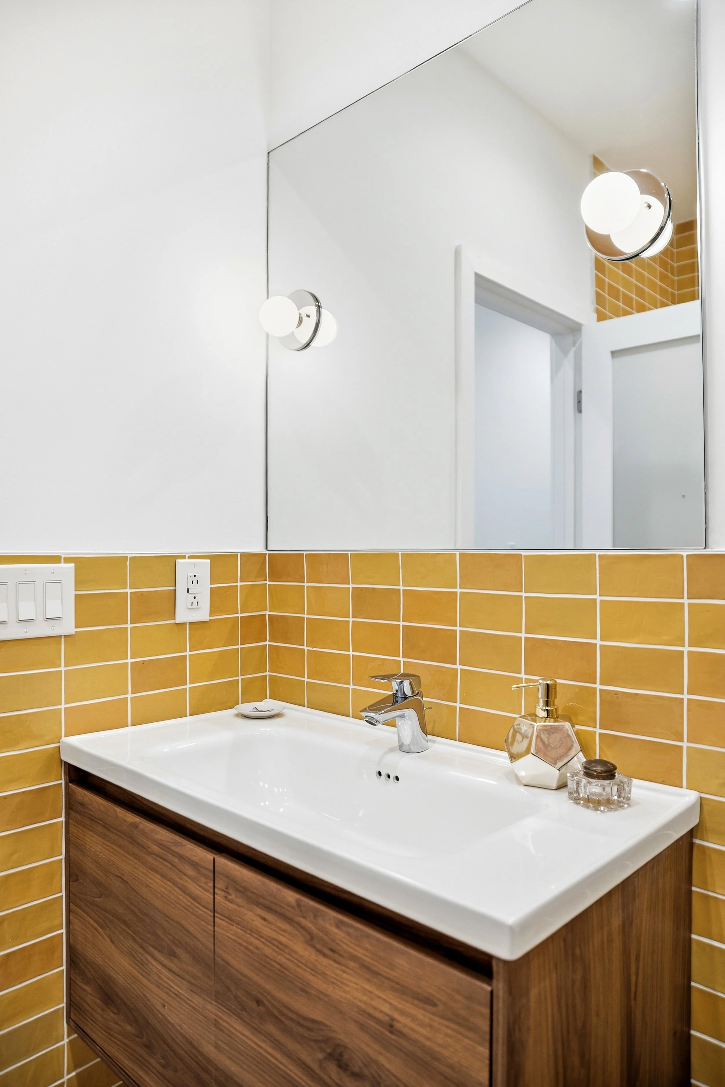 633 E Thompson St-Design Shots-8.jpg