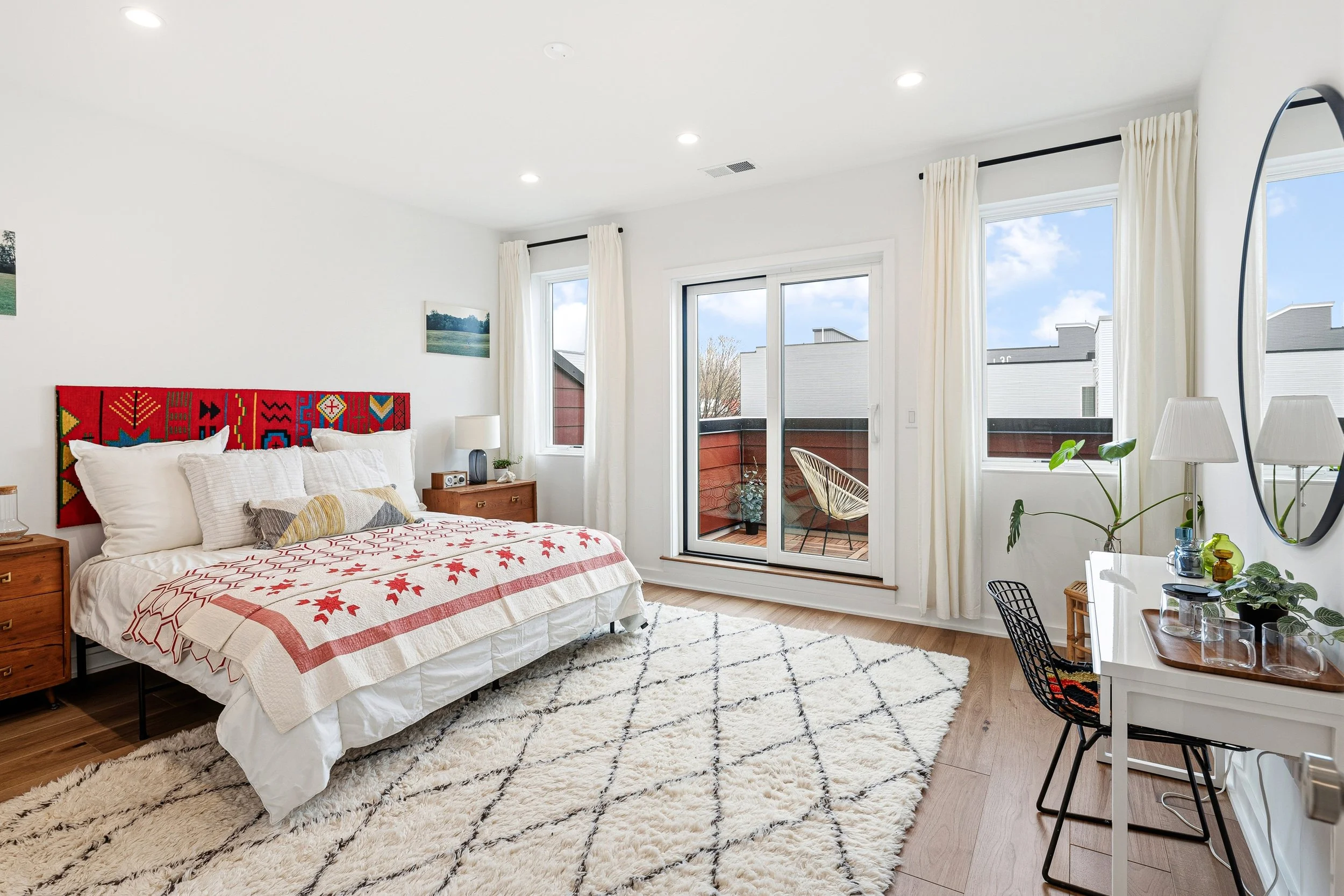 633 E Thompson St-Full-25.jpg