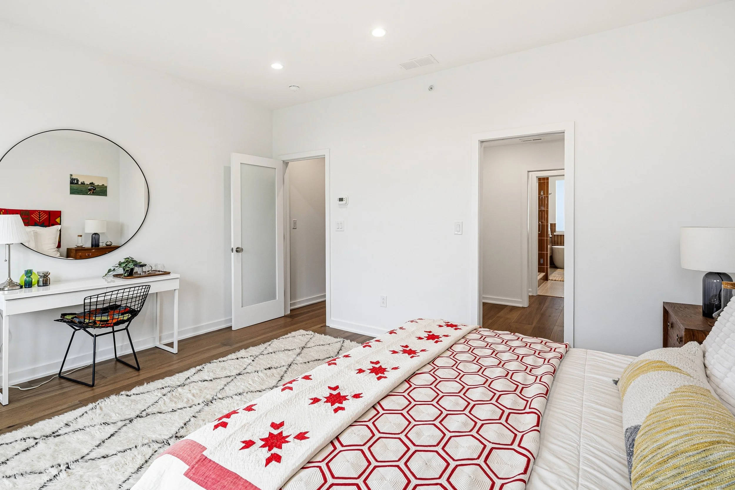 633 E Thompson St-Full-24.jpg