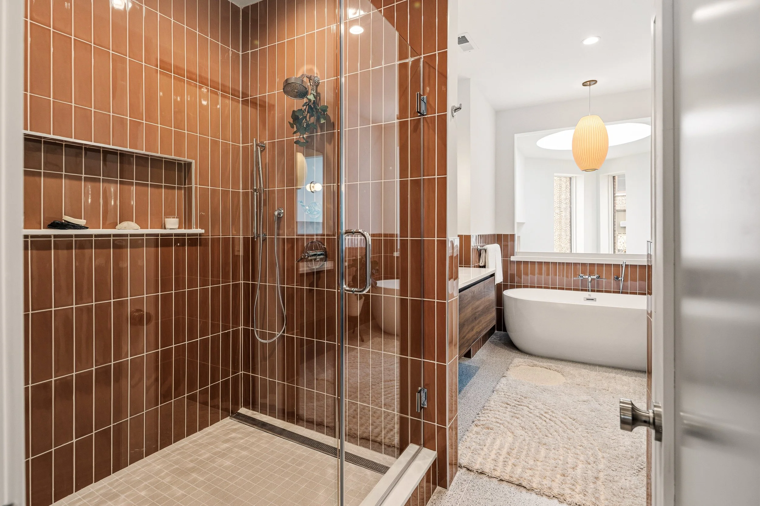 633 E Thompson St-Full-31.jpg