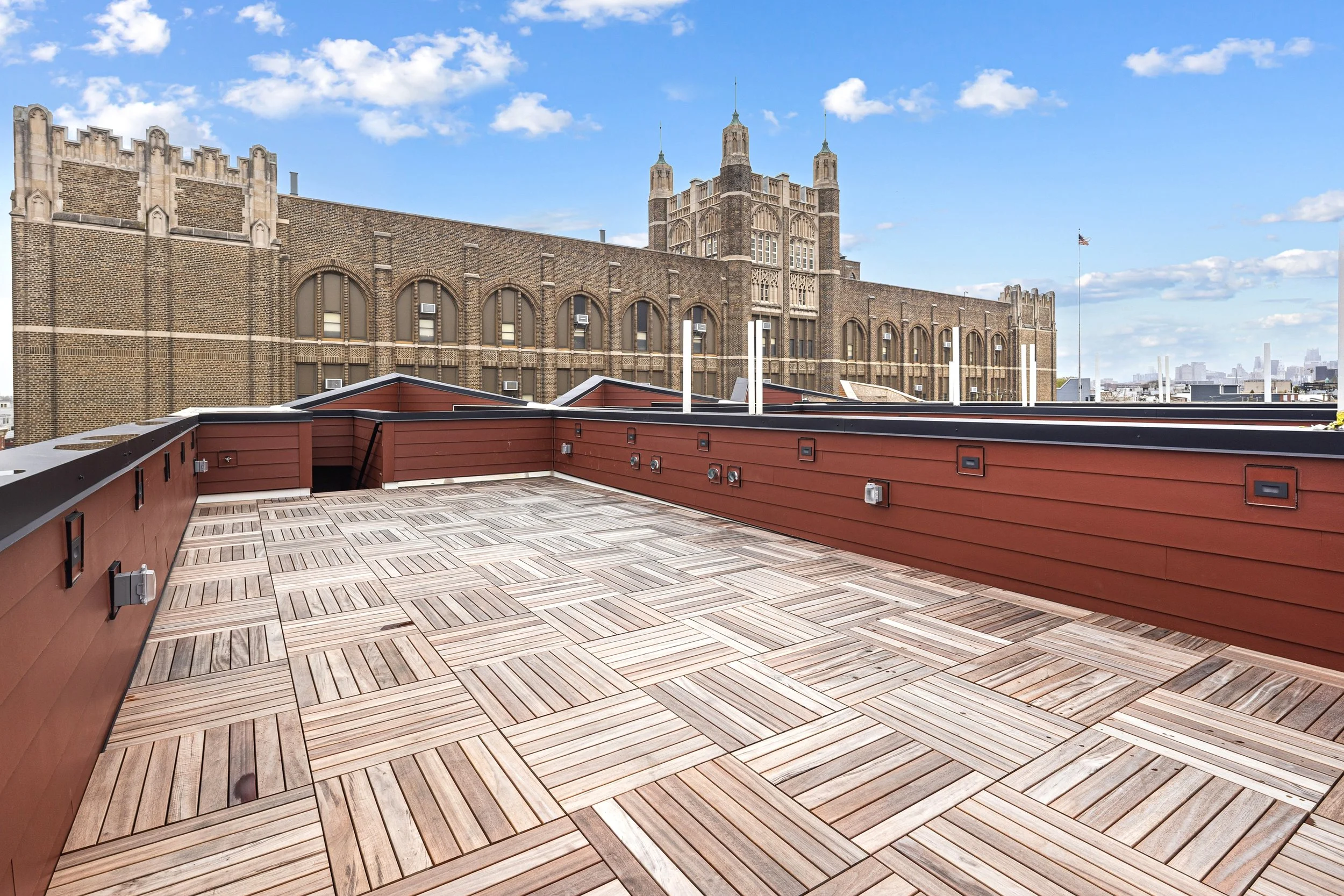 633 E Thompson St-Full-16.jpg