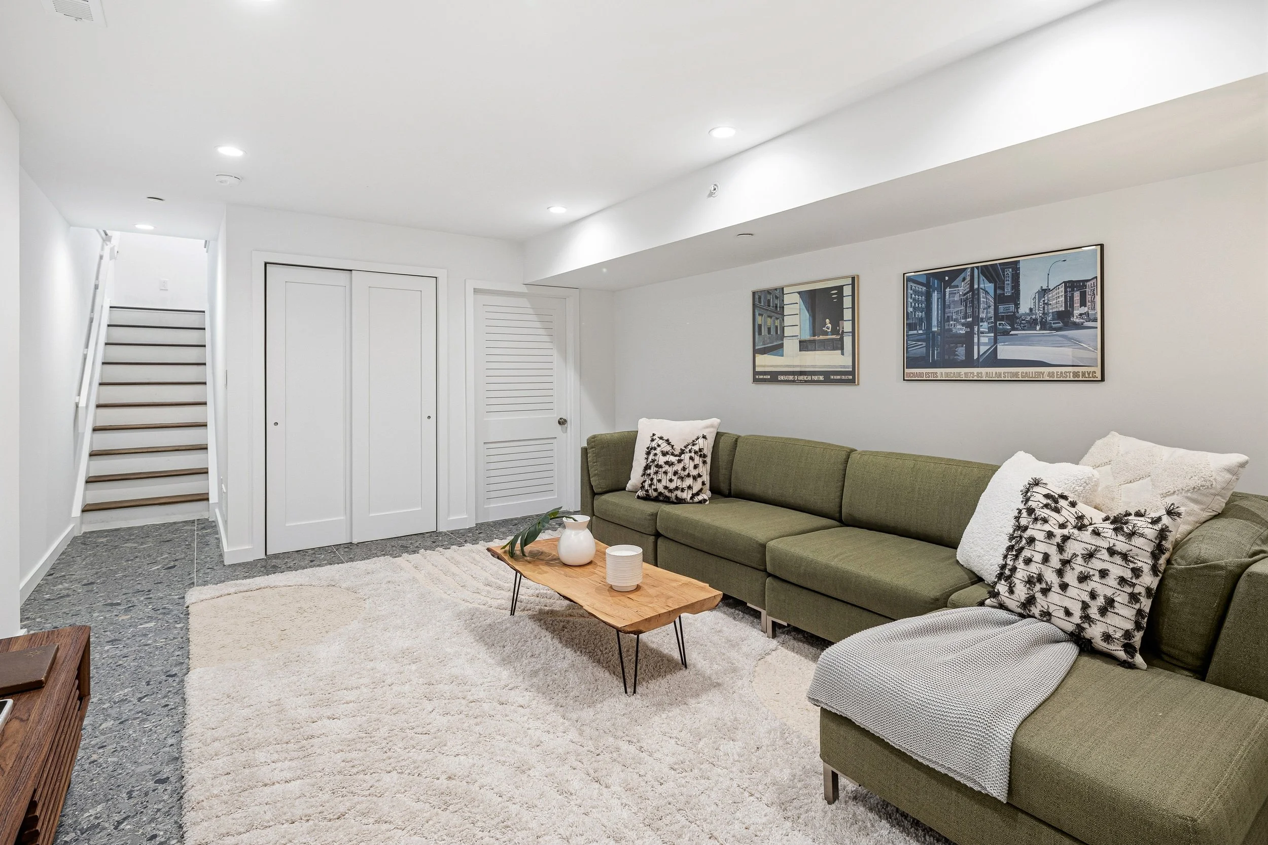 633 E Thompson St-Full-7.jpg