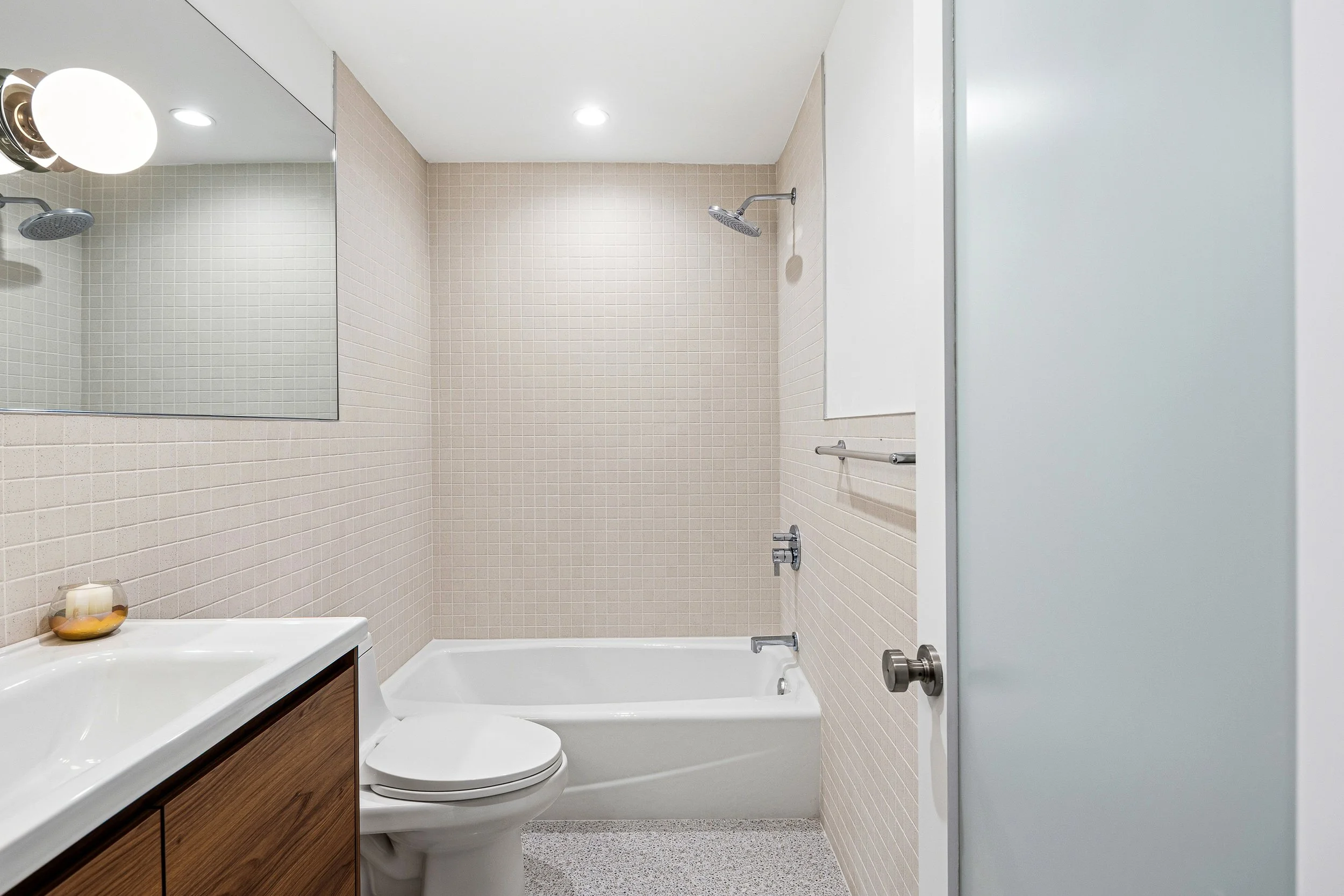 633 E Thompson St-Full-14.jpg