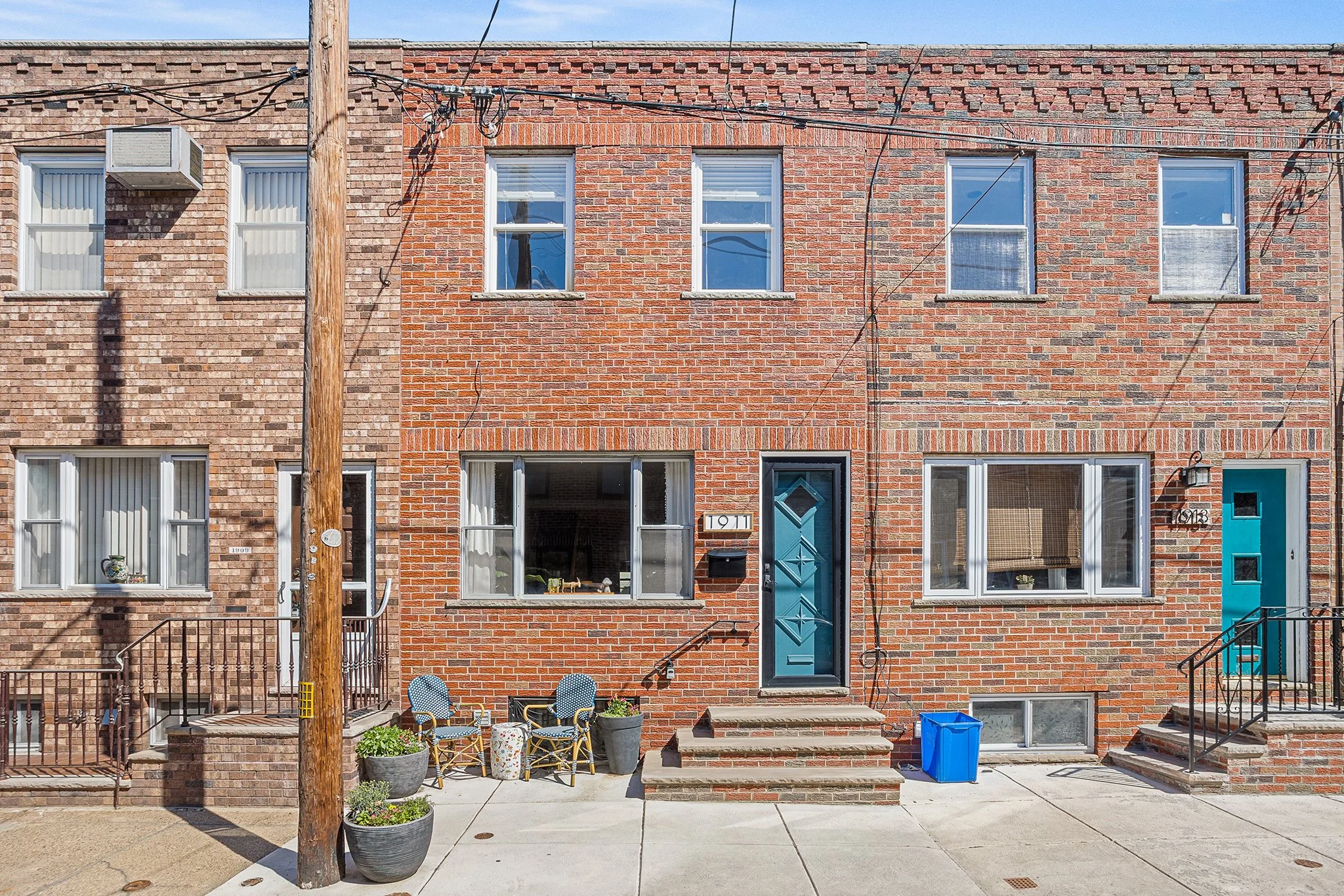 1911 S Iseminger St Philadelphia, PA-02.jpg