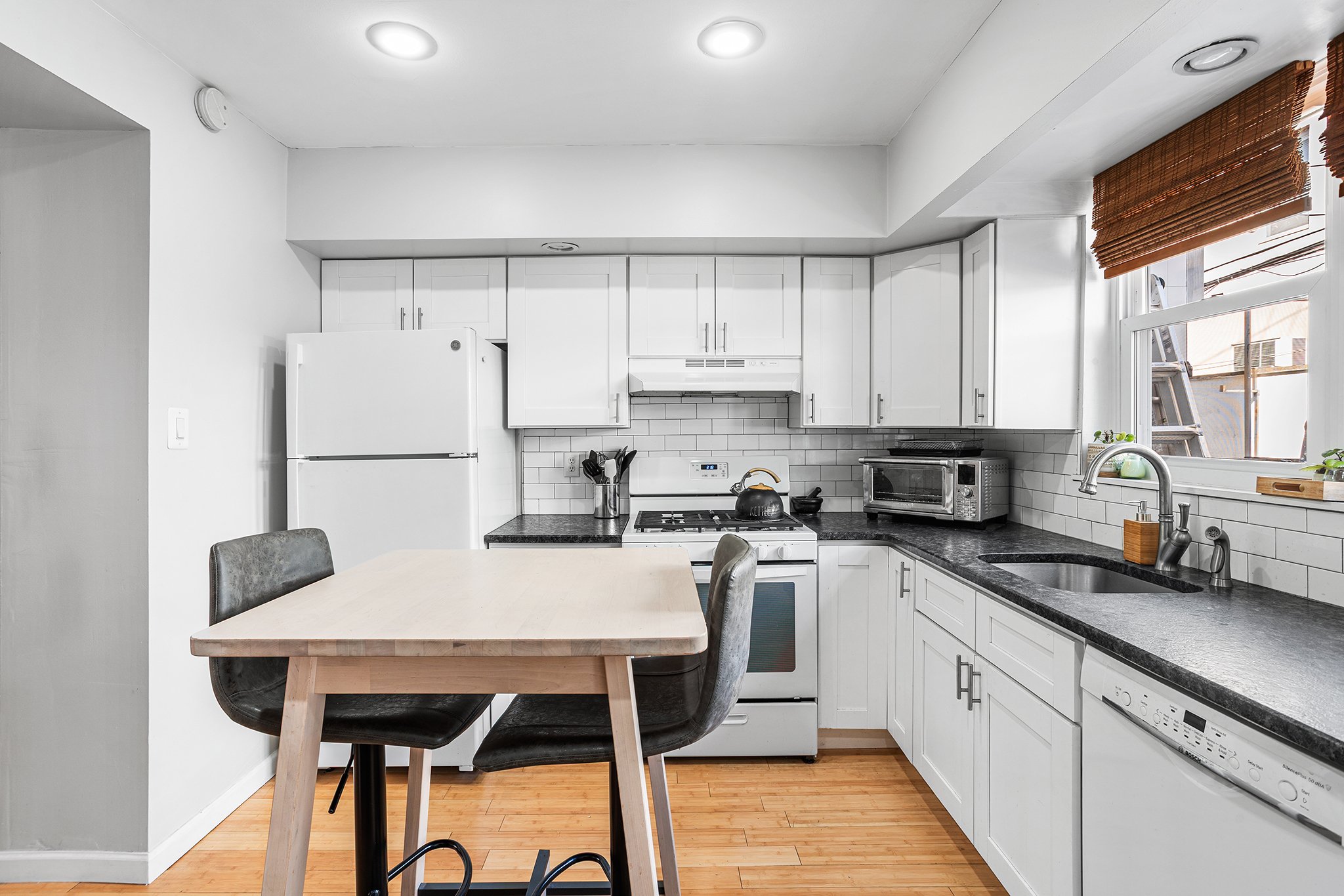 1911 S Iseminger St Philadelphia, PA-11.jpg