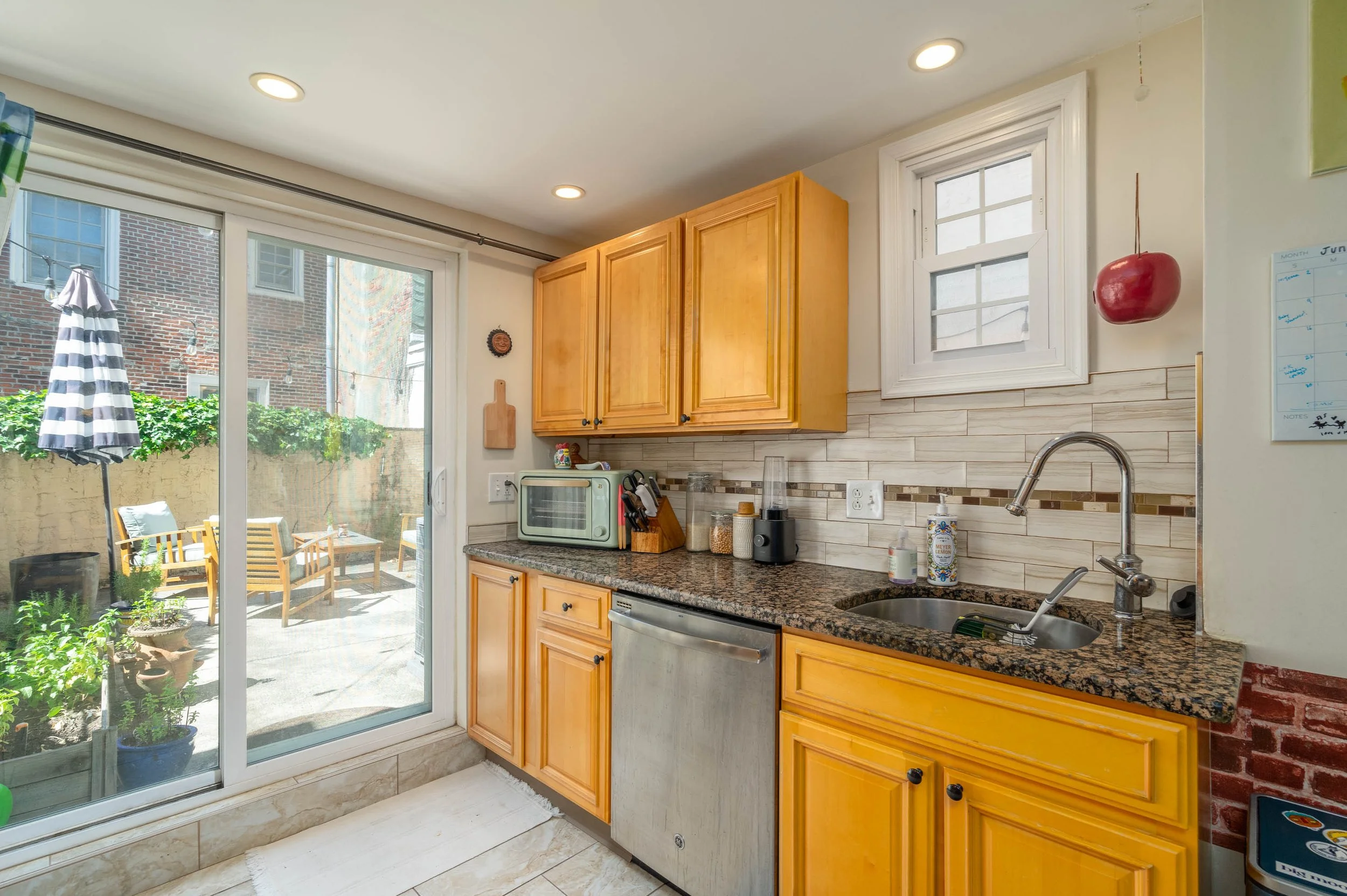 628 Kimball St-10.jpg