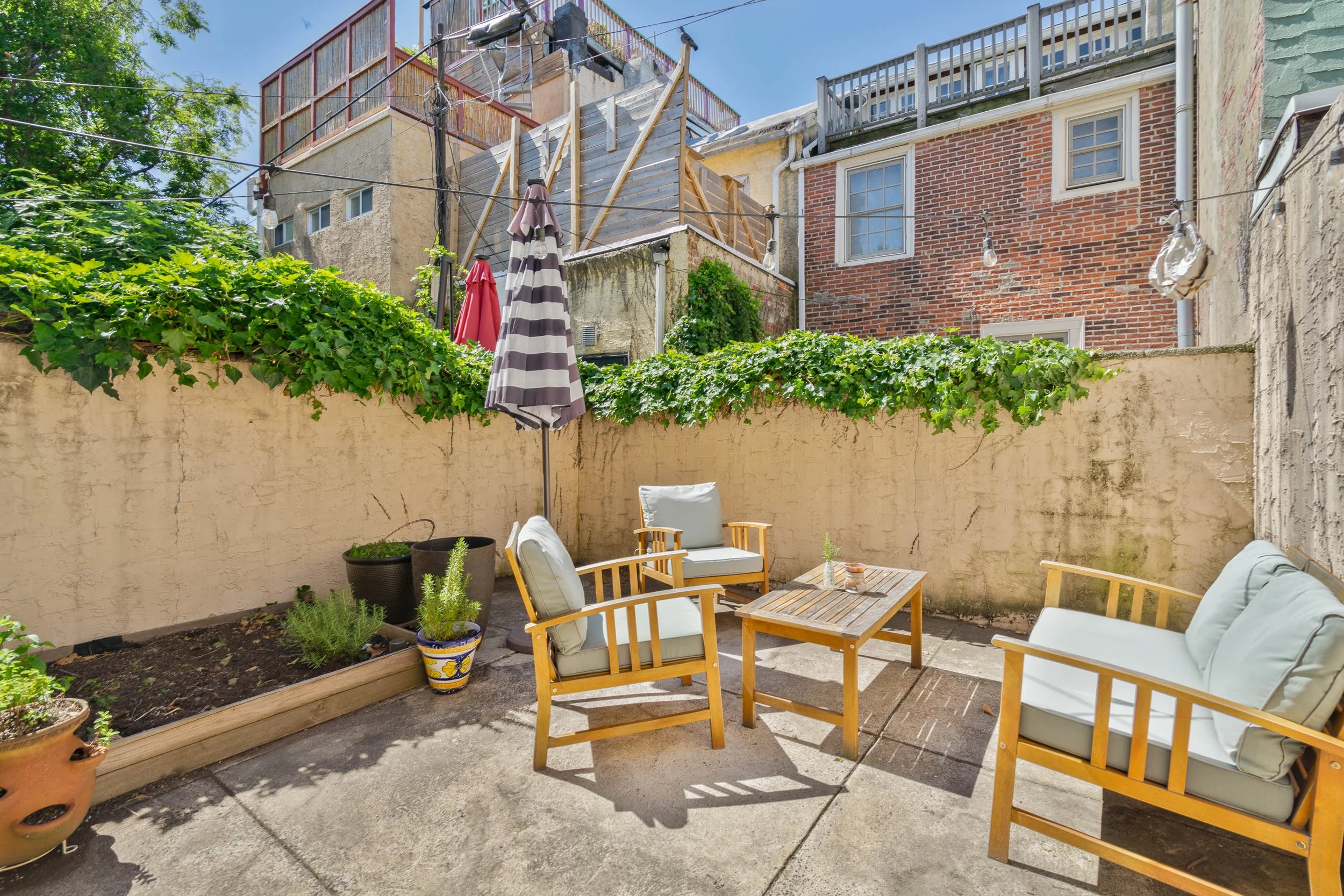 628 Kimball St-13.jpg