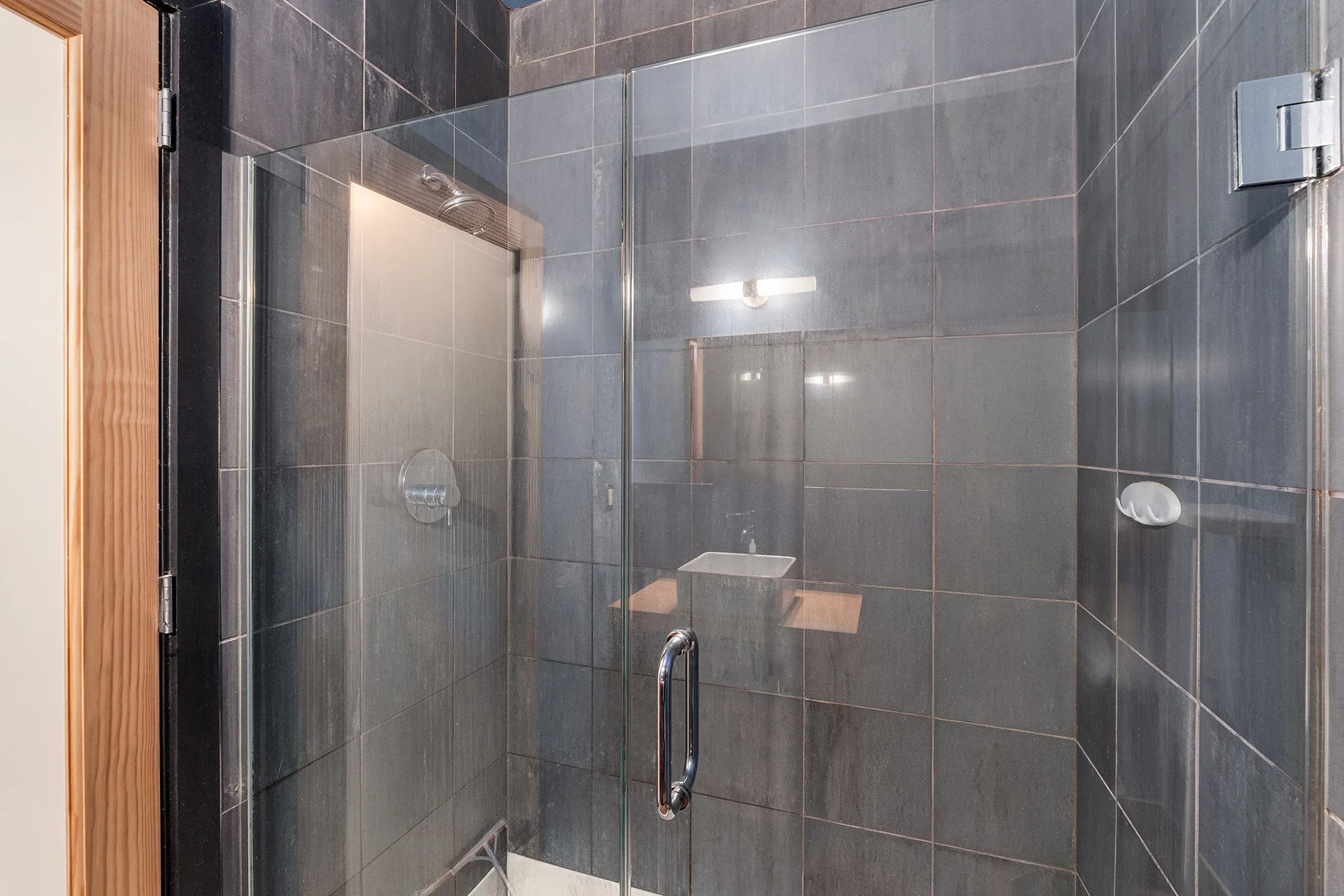 1714 Memphis St Unit 204 Philadelphia PA-11 Edit.jpg