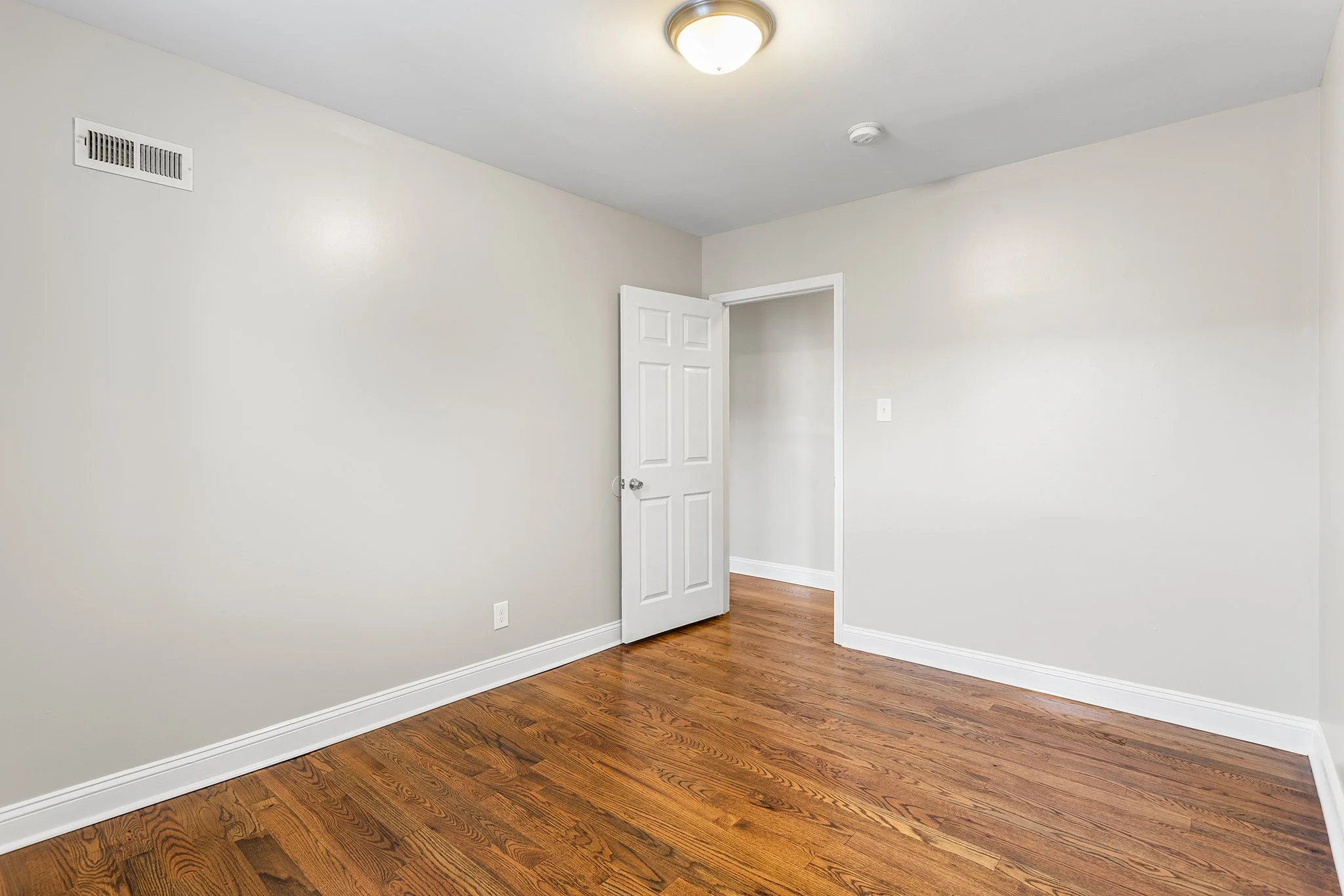 518 S 56th St, Philadelphia, PA-015.jpg