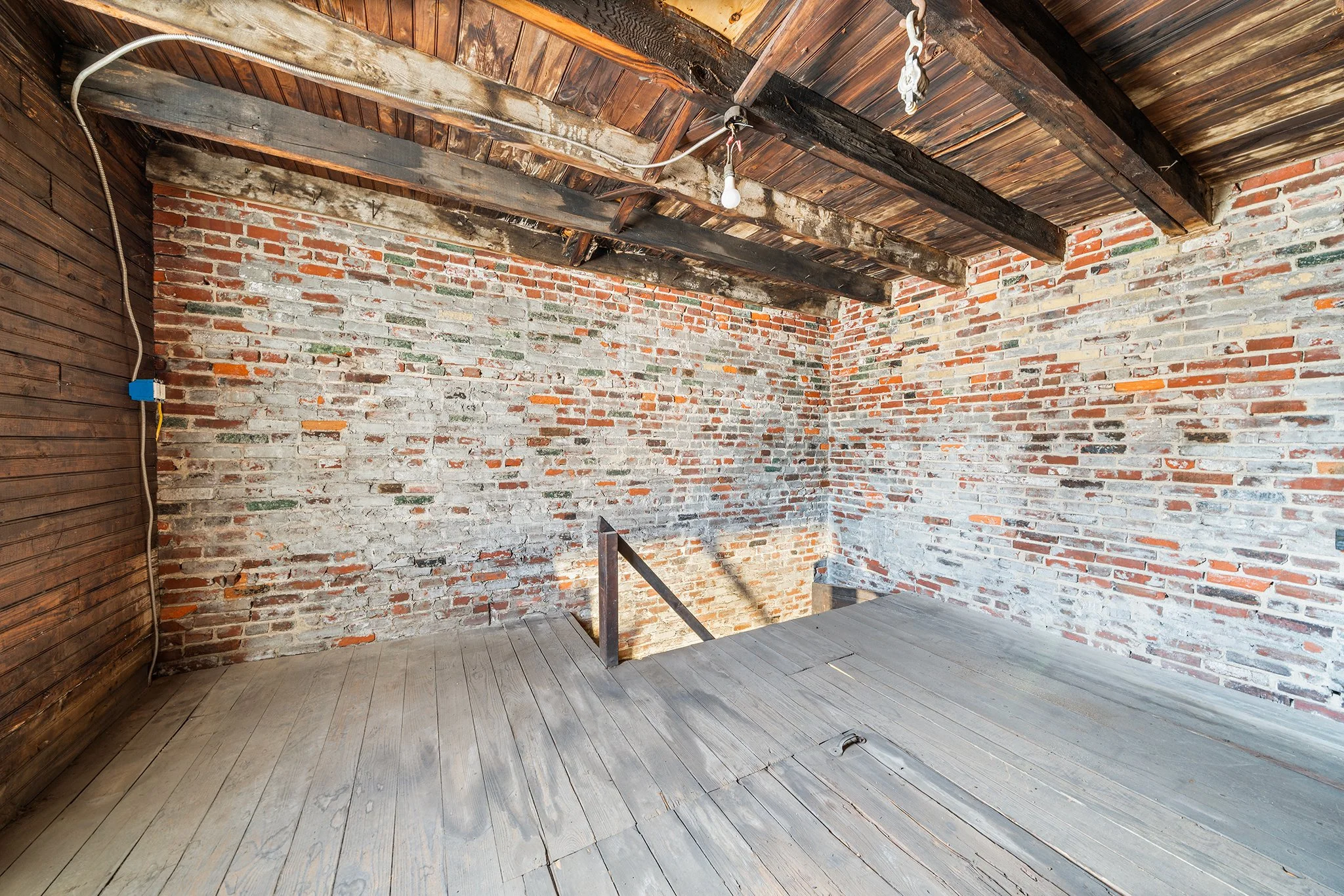 519 Emily St-027.jpg