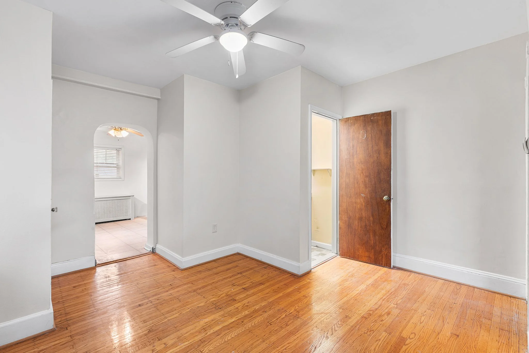 345 W Mount Pleasant Ave-010.jpg