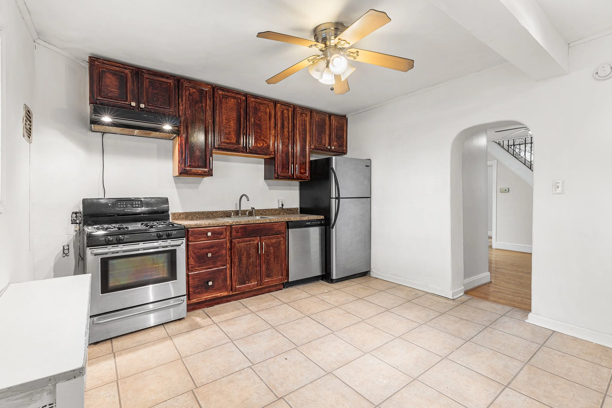 345 W Mount Pleasant Ave-014.jpg