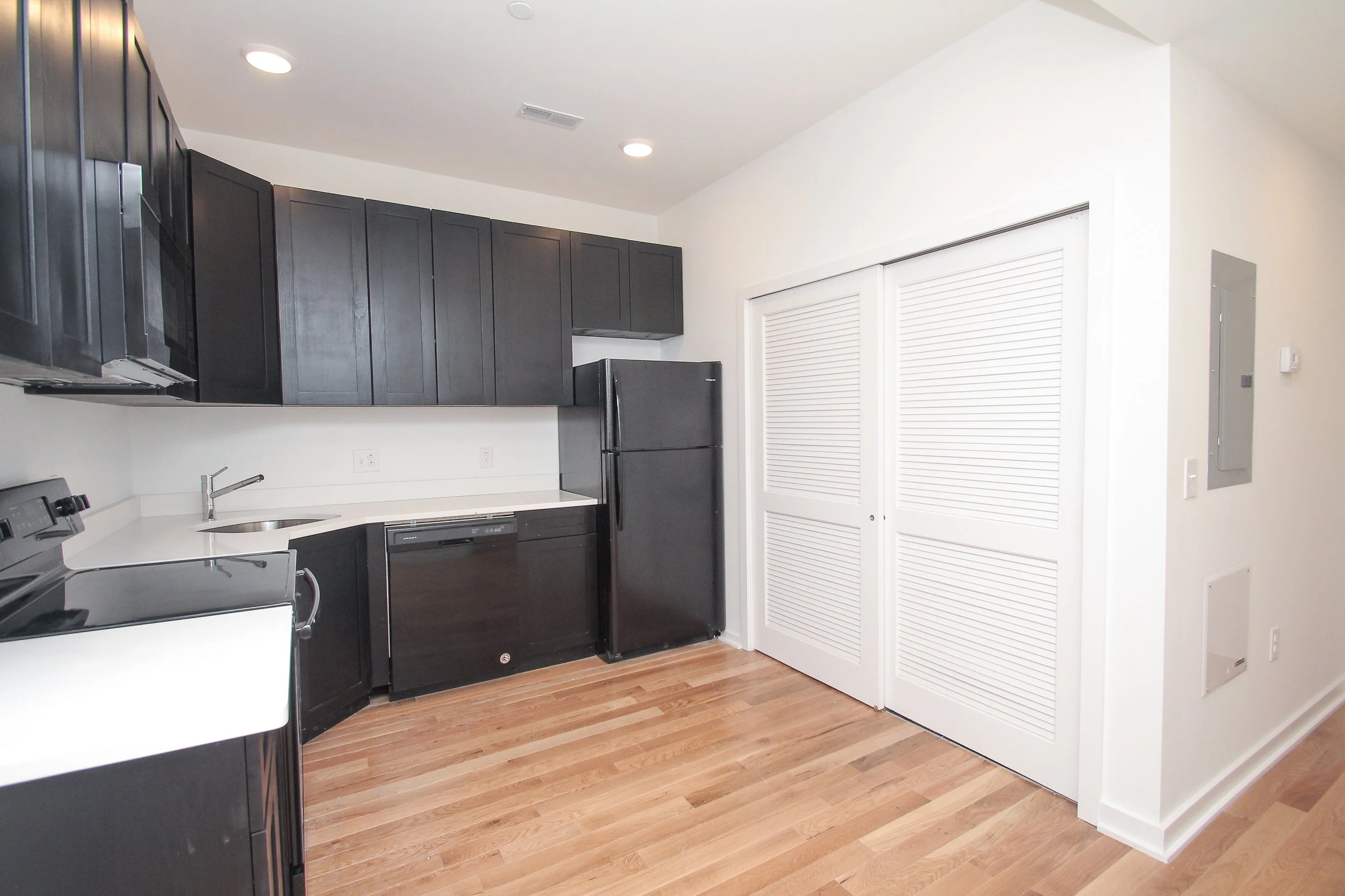 kitchen f 2 (2).jpg
